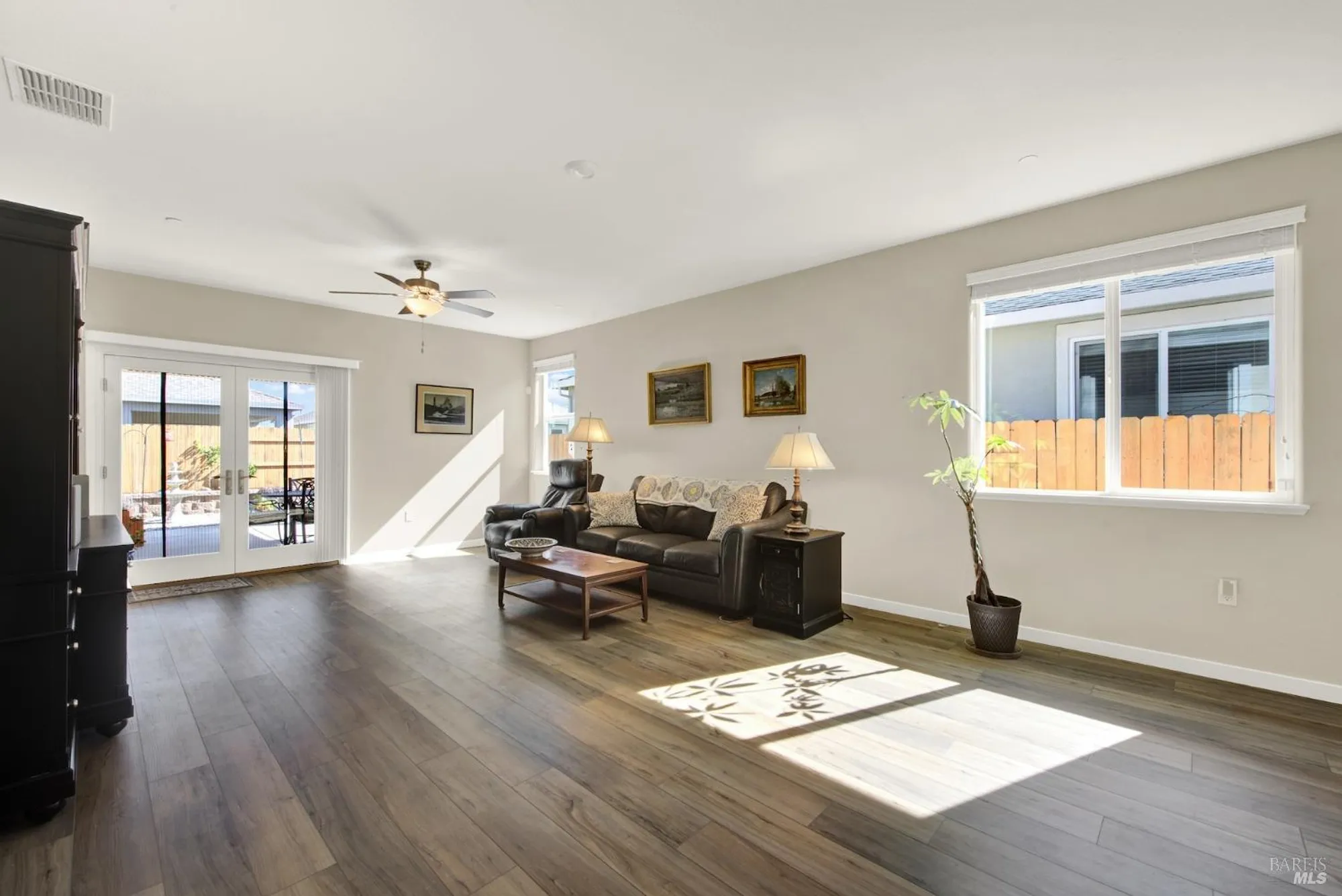 Property Slideshow image 8 of 62 | 2258 park pl, Rio Vista, CA, 94571