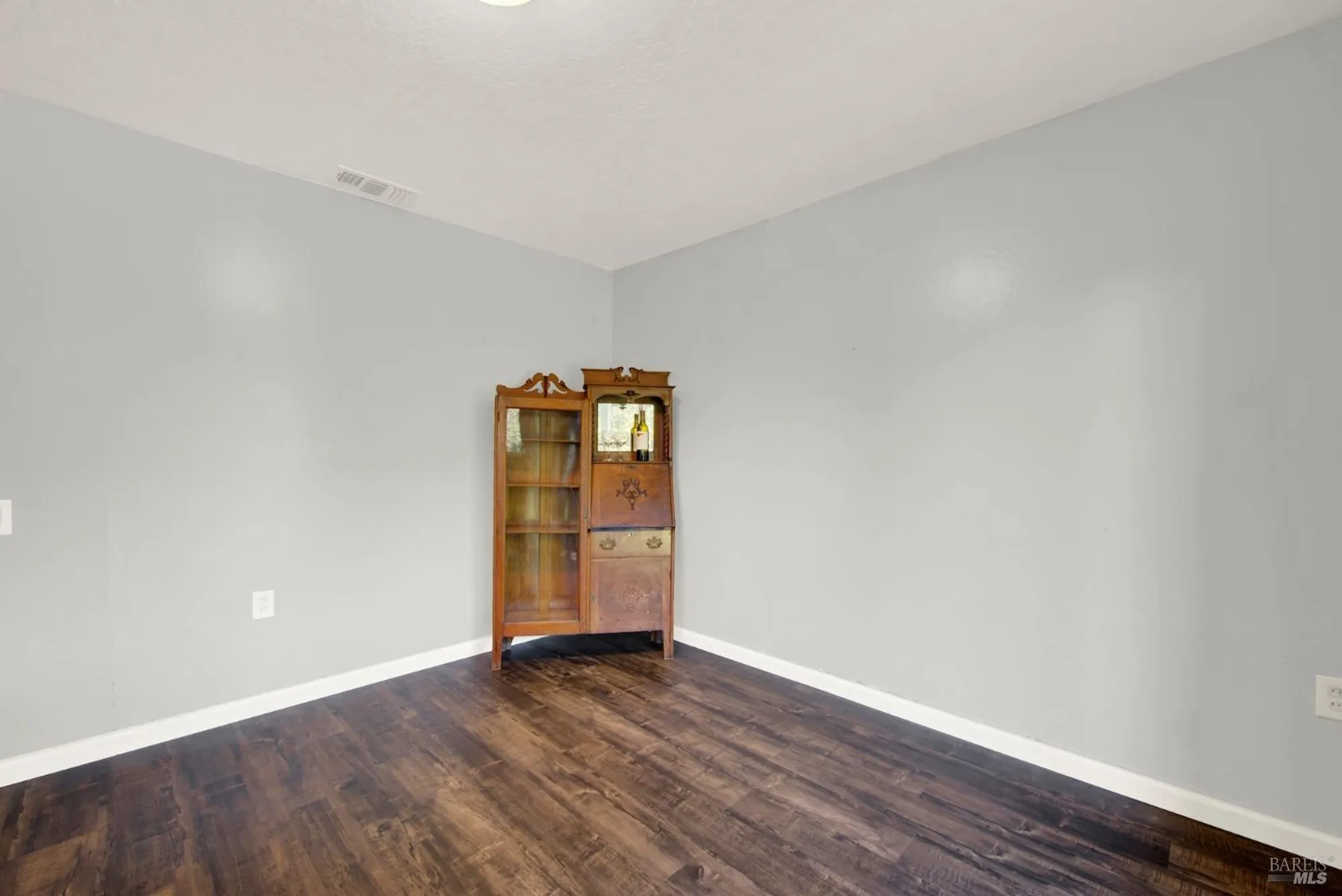 Property Slideshow image 32 of 68 | 162 isle royale cir, Vacaville, CA, 95687