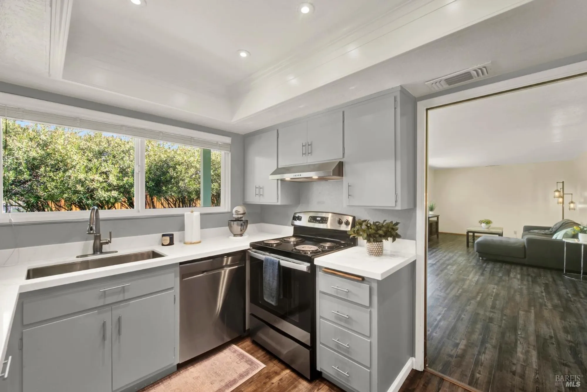 Property Slideshow image 23 of 68 | 162 isle royale cir, Vacaville, CA, 95687