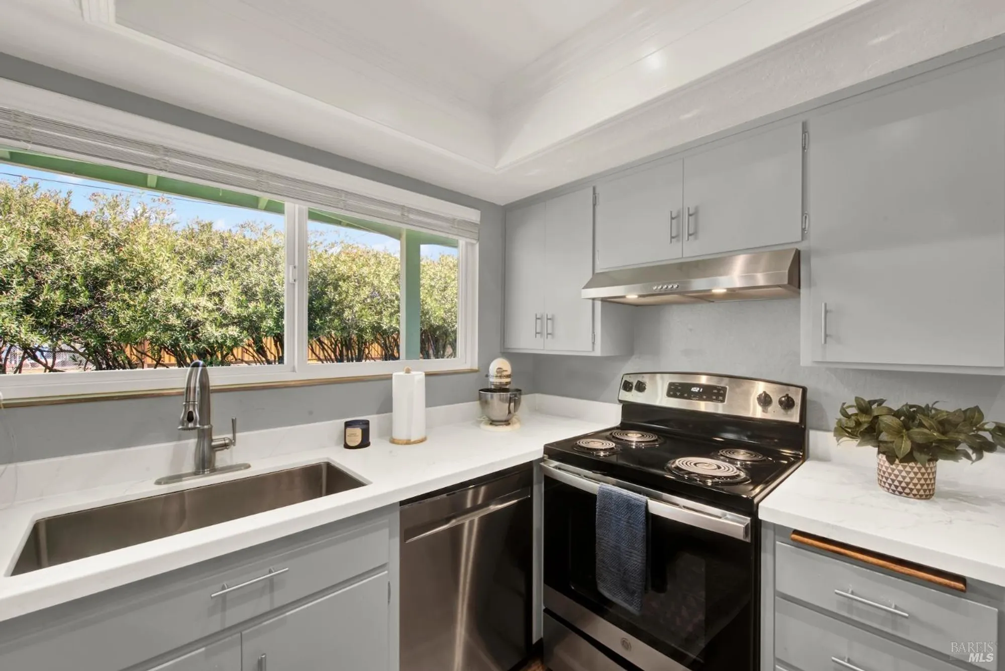 Property Slideshow image 24 of 68 | 162 isle royale cir, Vacaville, CA, 95687