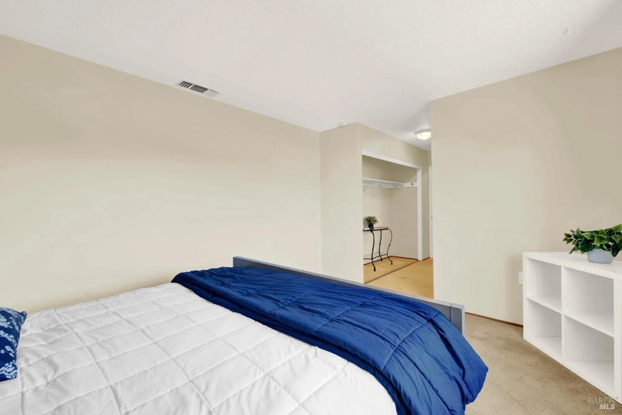 Property Slideshow image 45 of 68 | 162 isle royale cir, Vacaville, CA, 95687