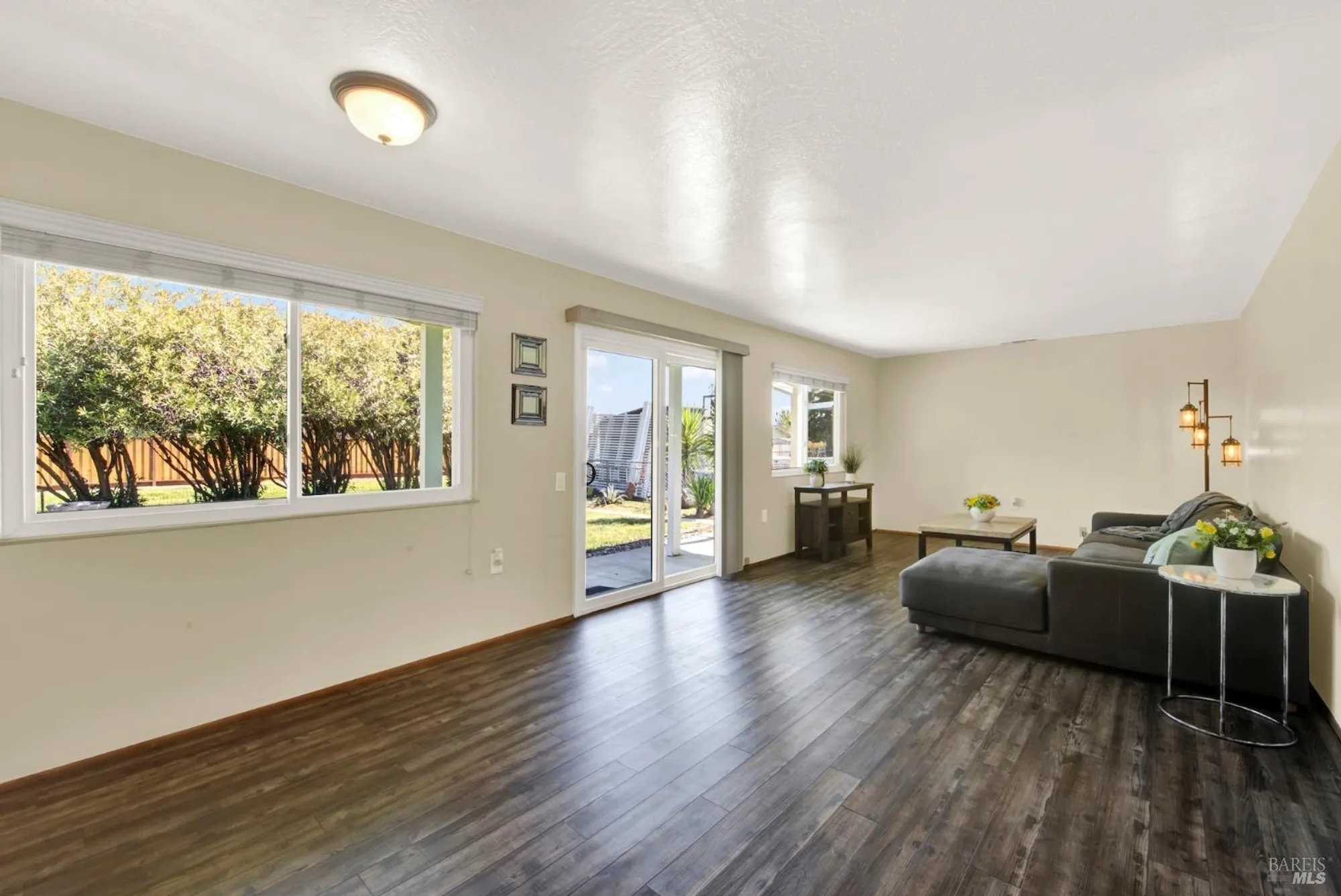 Property Slideshow image 18 of 68 | 162 isle royale cir, Vacaville, CA, 95687