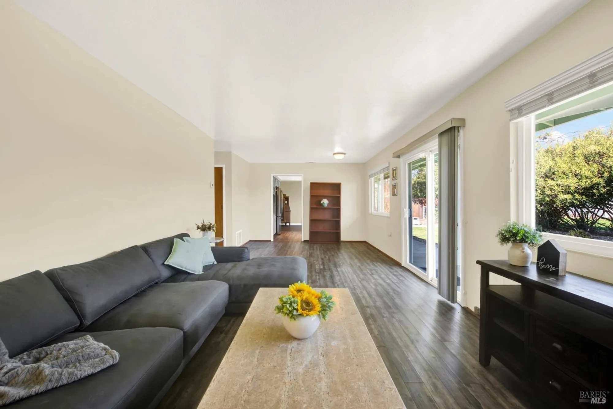 Property Slideshow image 14 of 68 | 162 isle royale cir, Vacaville, CA, 95687
