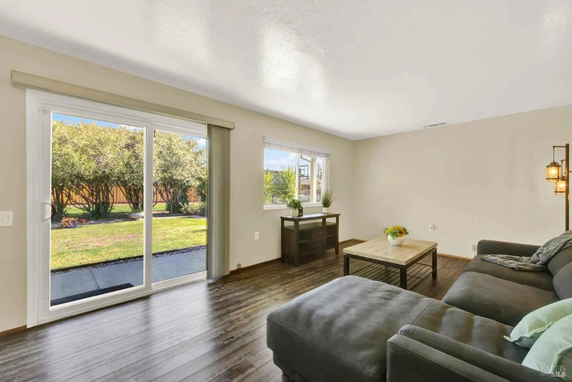 Property Slideshow image 10 of 68 | 162 isle royale cir, Vacaville, CA, 95687