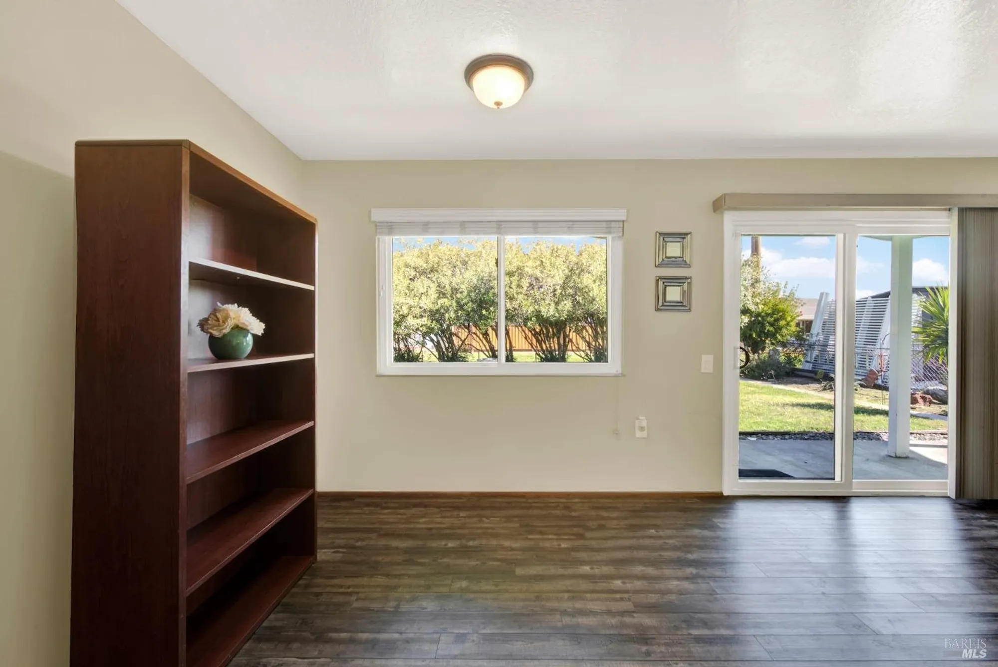 Property Slideshow image 19 of 68 | 162 isle royale cir, Vacaville, CA, 95687