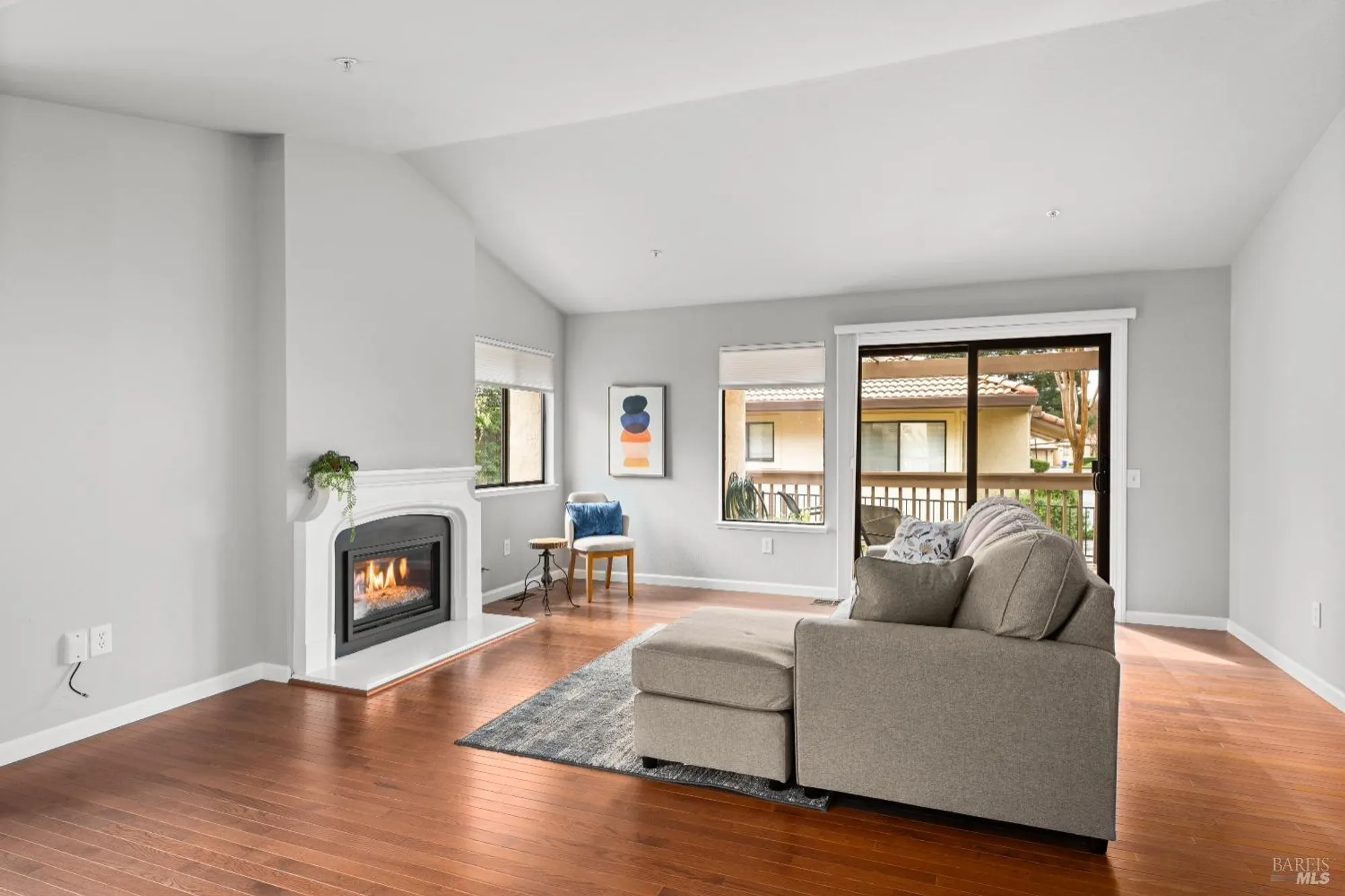 Property Slideshow image 19 of 42 | 43 fountain grove cir, Napa, CA, 94558