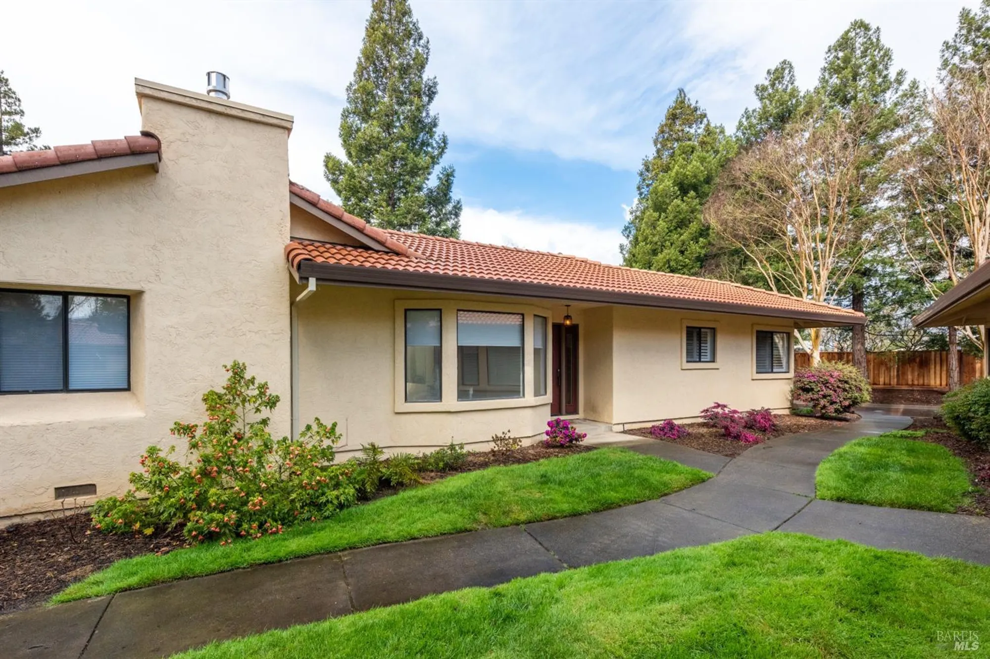 Property Slideshow image 2 of 42 | 43 fountain grove cir, Napa, CA, 94558