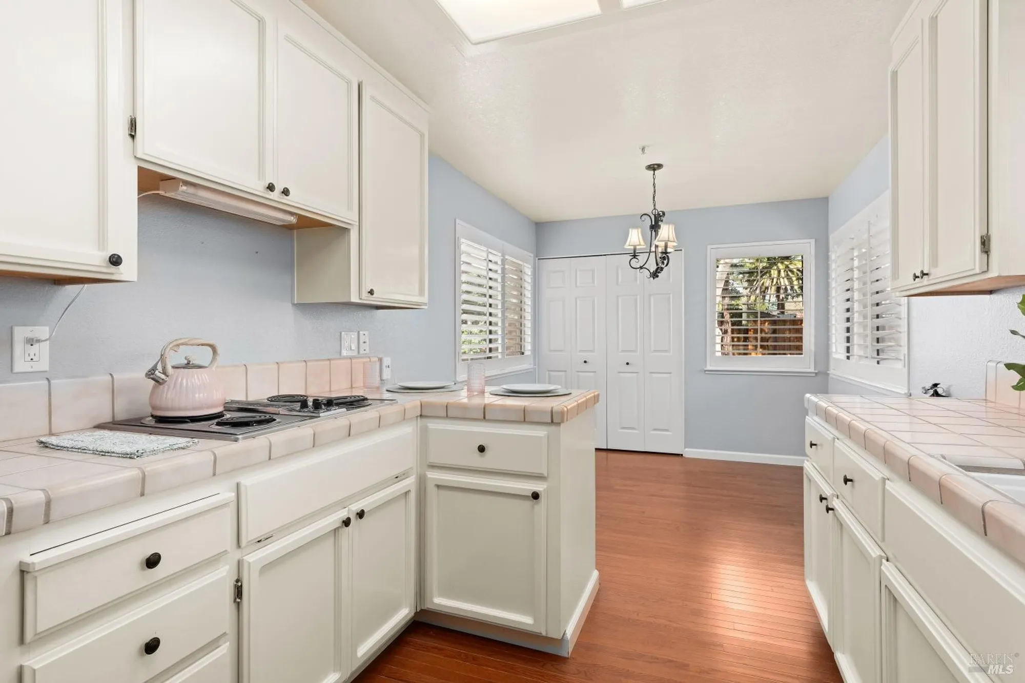 Property Slideshow image 13 of 42 | 43 fountain grove cir, Napa, CA, 94558