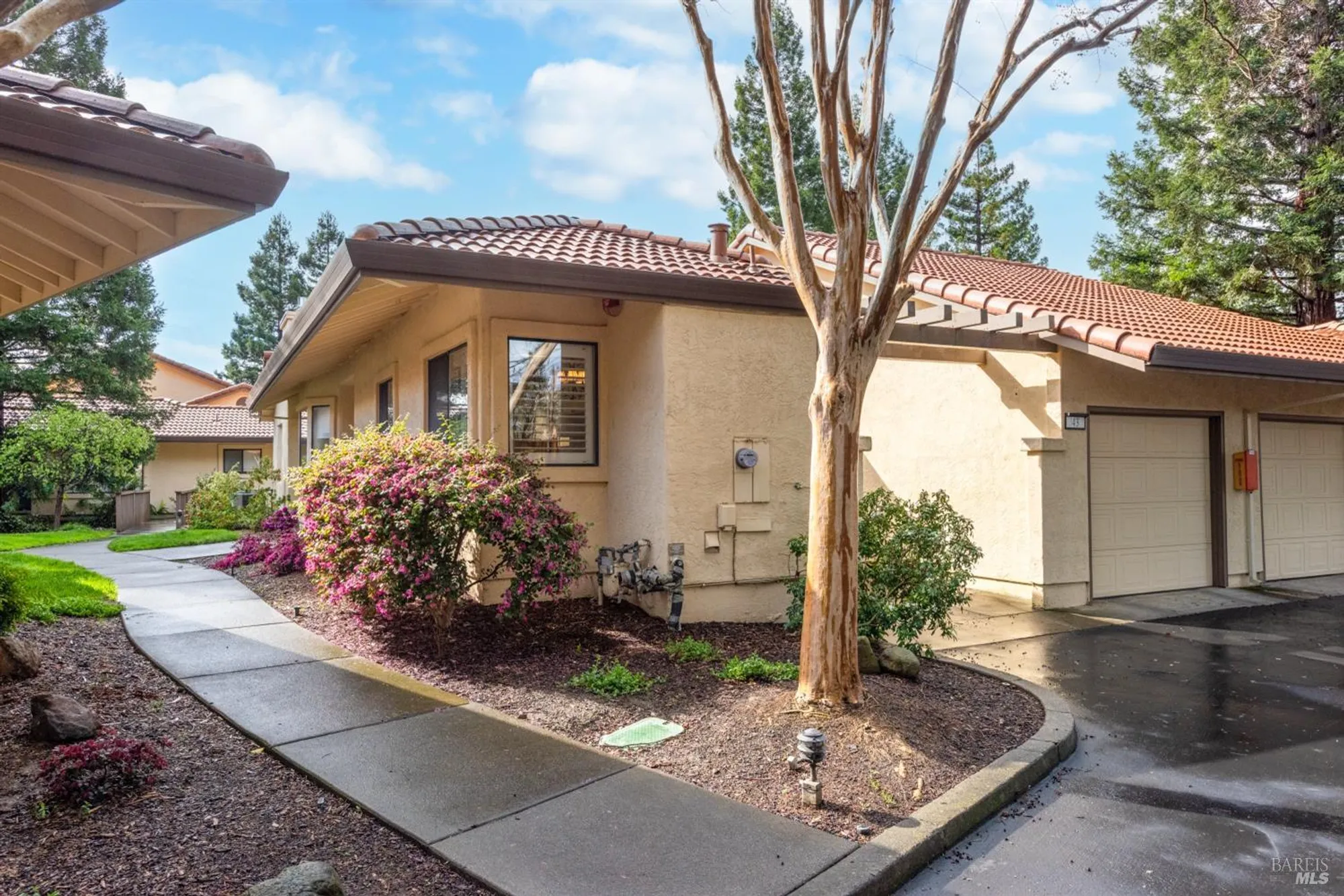 Property Slideshow image 5 of 42 | 43 fountain grove cir, Napa, CA, 94558