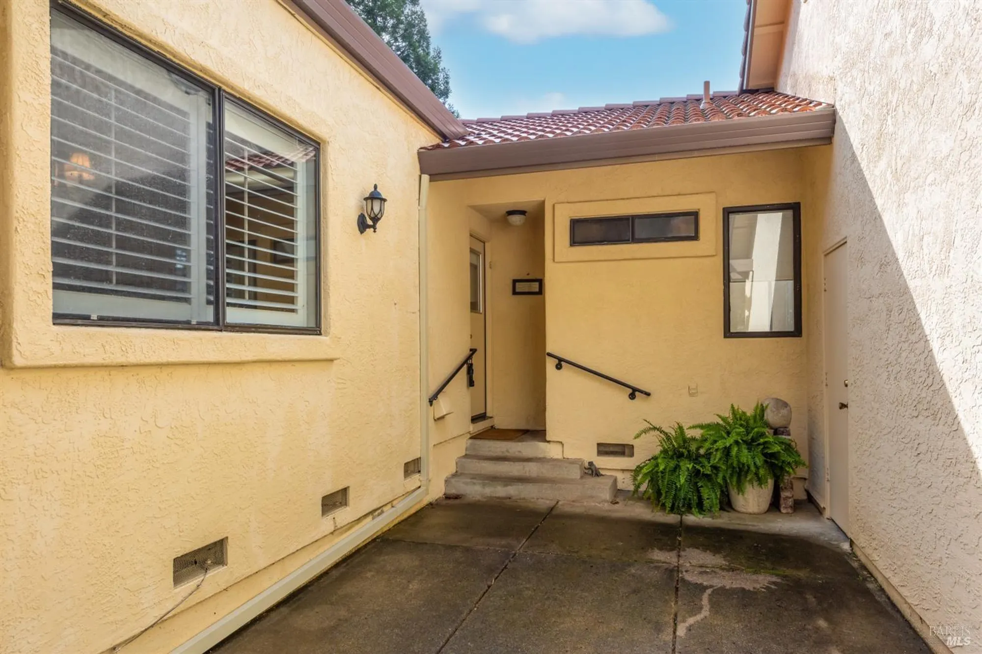 Property Slideshow image 6 of 42 | 43 fountain grove cir, Napa, CA, 94558