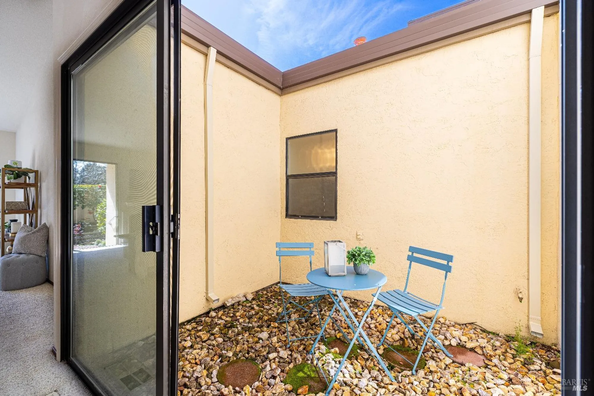 Property Slideshow image 15 of 23 | 79 fountain grove cir, Napa, CA, 94558