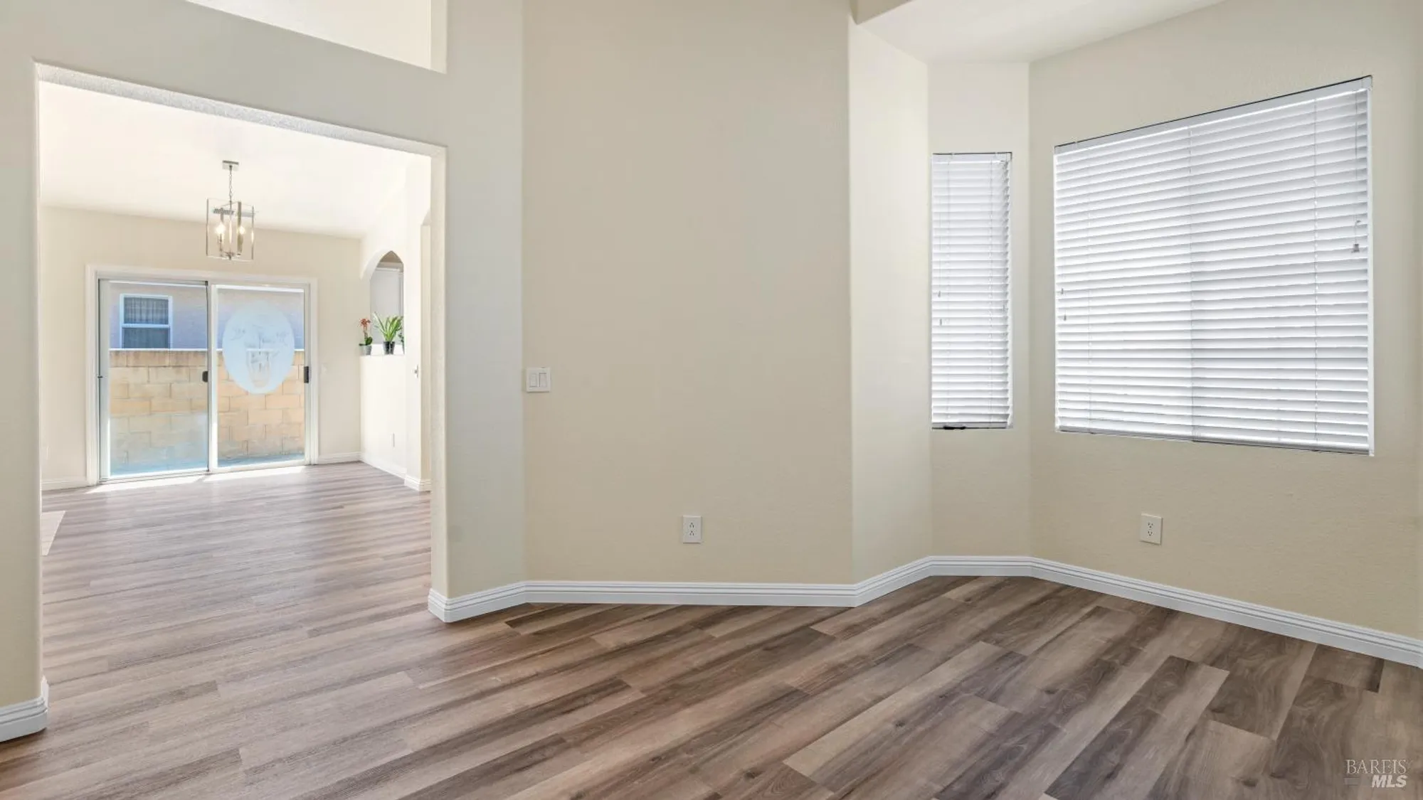 Property Slideshow image 13 of 23 | 424 mandarin cir, Vacaville, CA, 95687