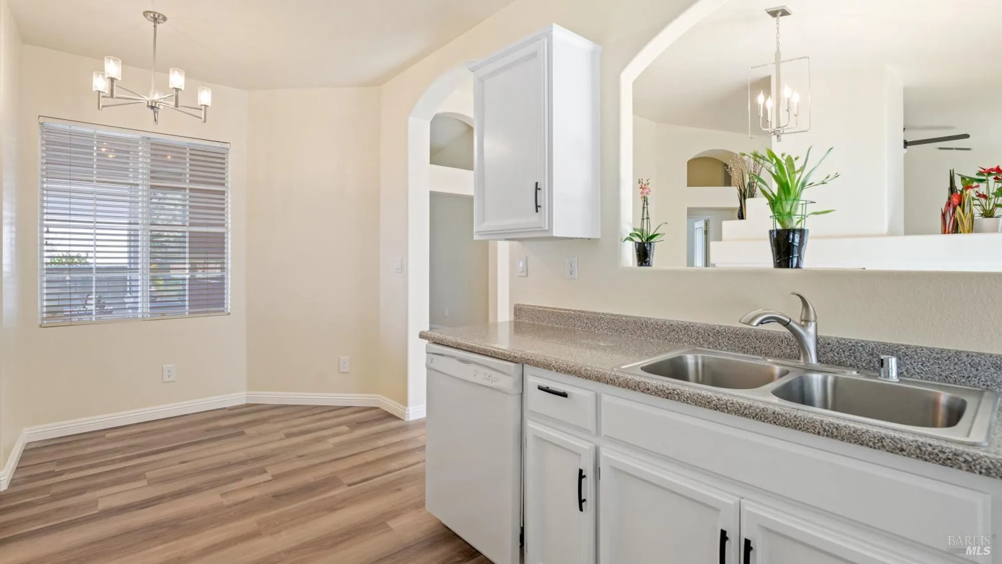 Property Slideshow image 12 of 23 | 424 mandarin cir, Vacaville, CA, 95687