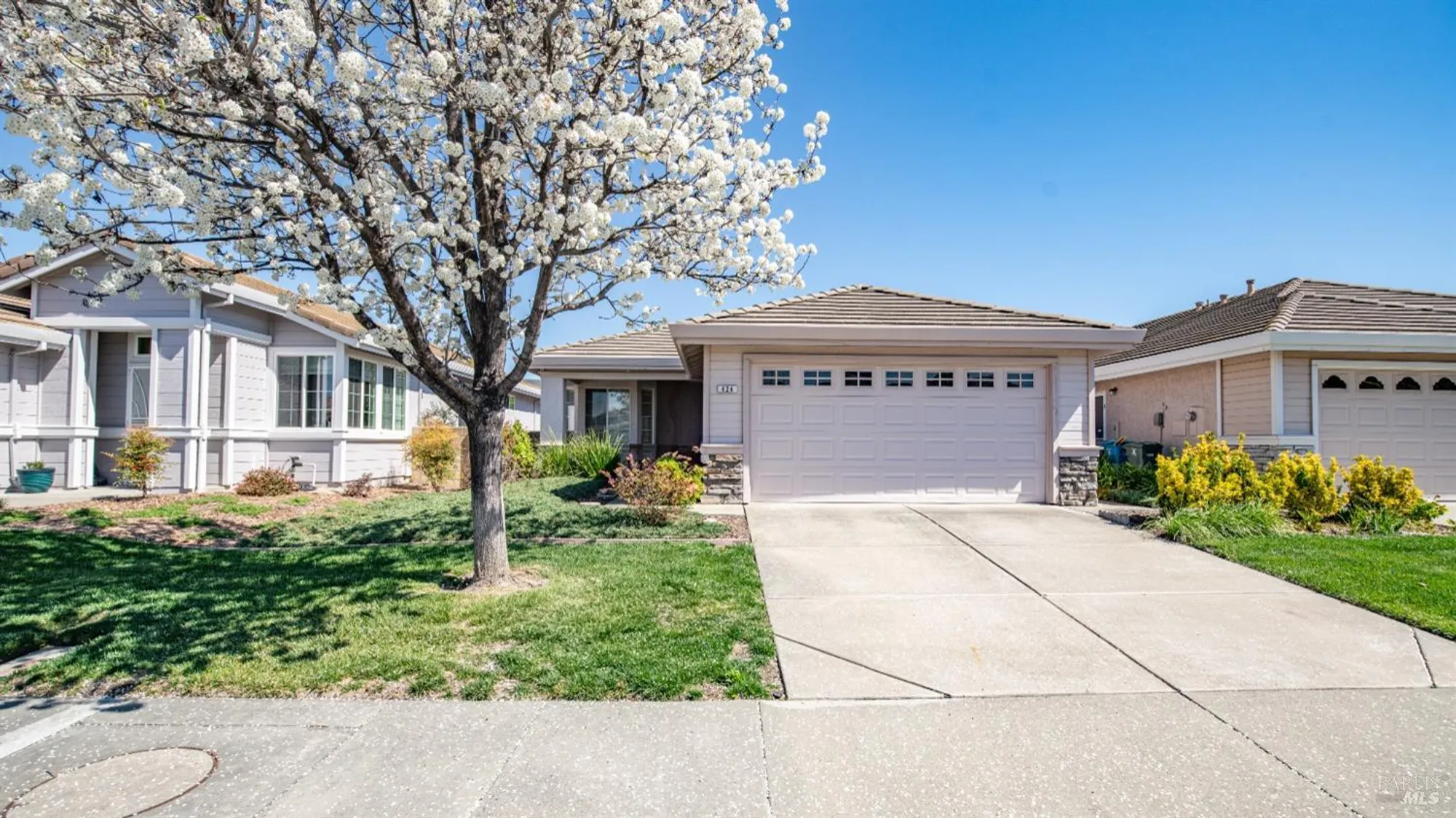 Property Slideshow image 3 of 23 | 424 mandarin cir, Vacaville, CA, 95687