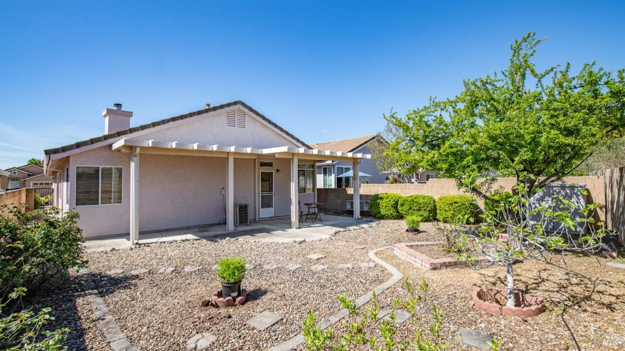 Property Slideshow image 4 of 23 | 424 mandarin cir, Vacaville, CA, 95687