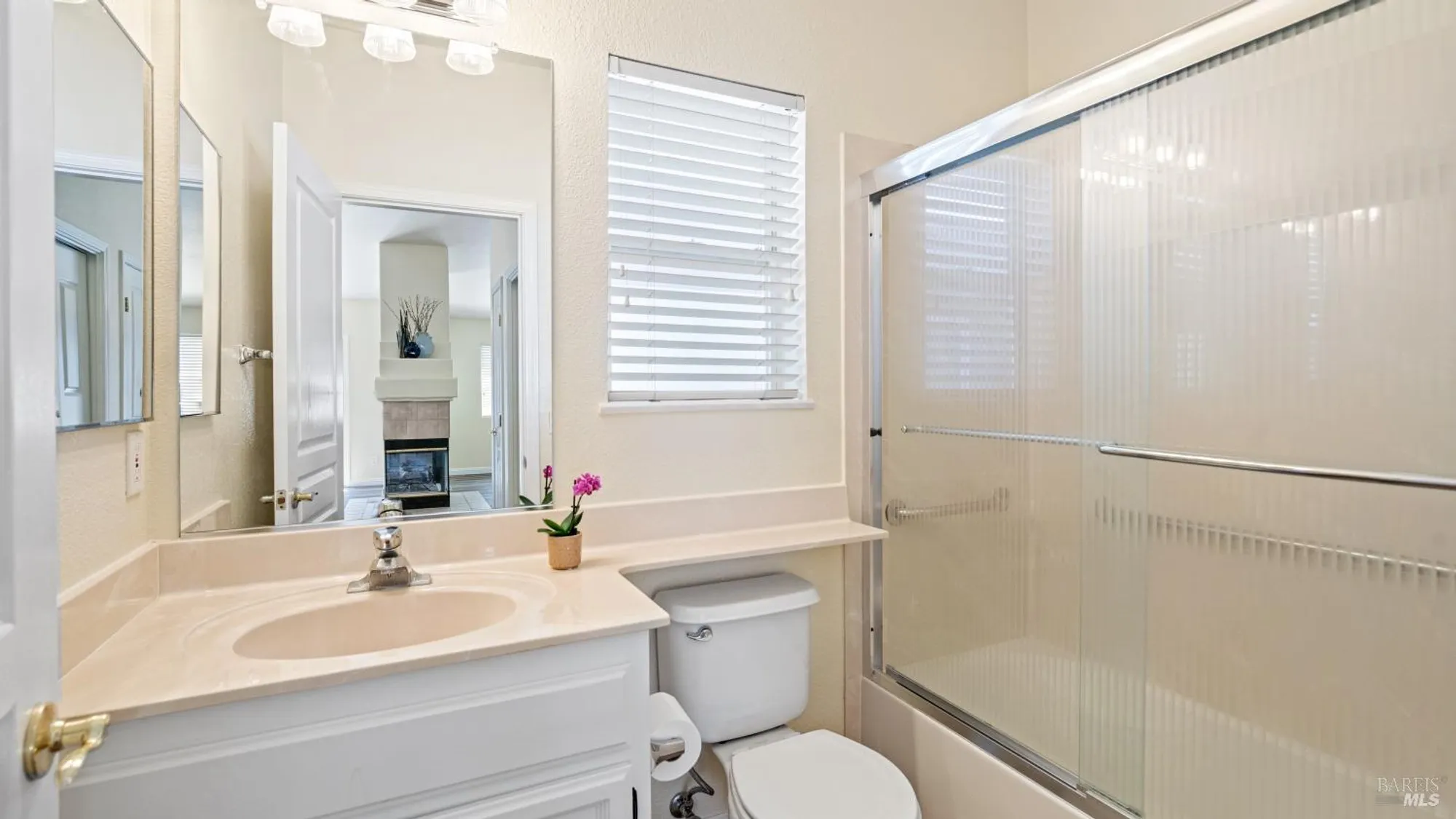 Property Slideshow image 18 of 23 | 424 mandarin cir, Vacaville, CA, 95687