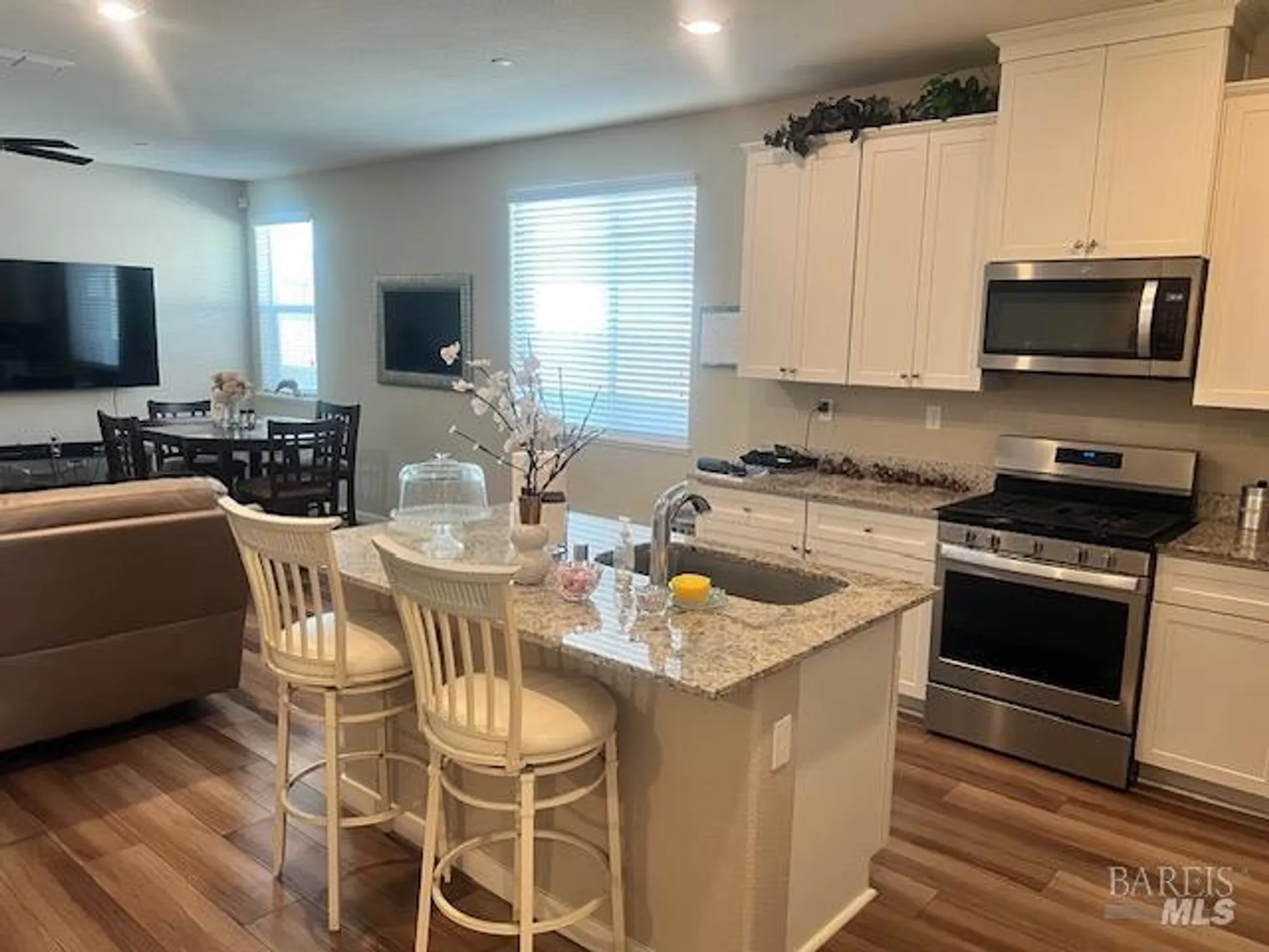 Property Slideshow image 8 of 26 | 2235 reunion ln, Rio Vista, CA, 94571