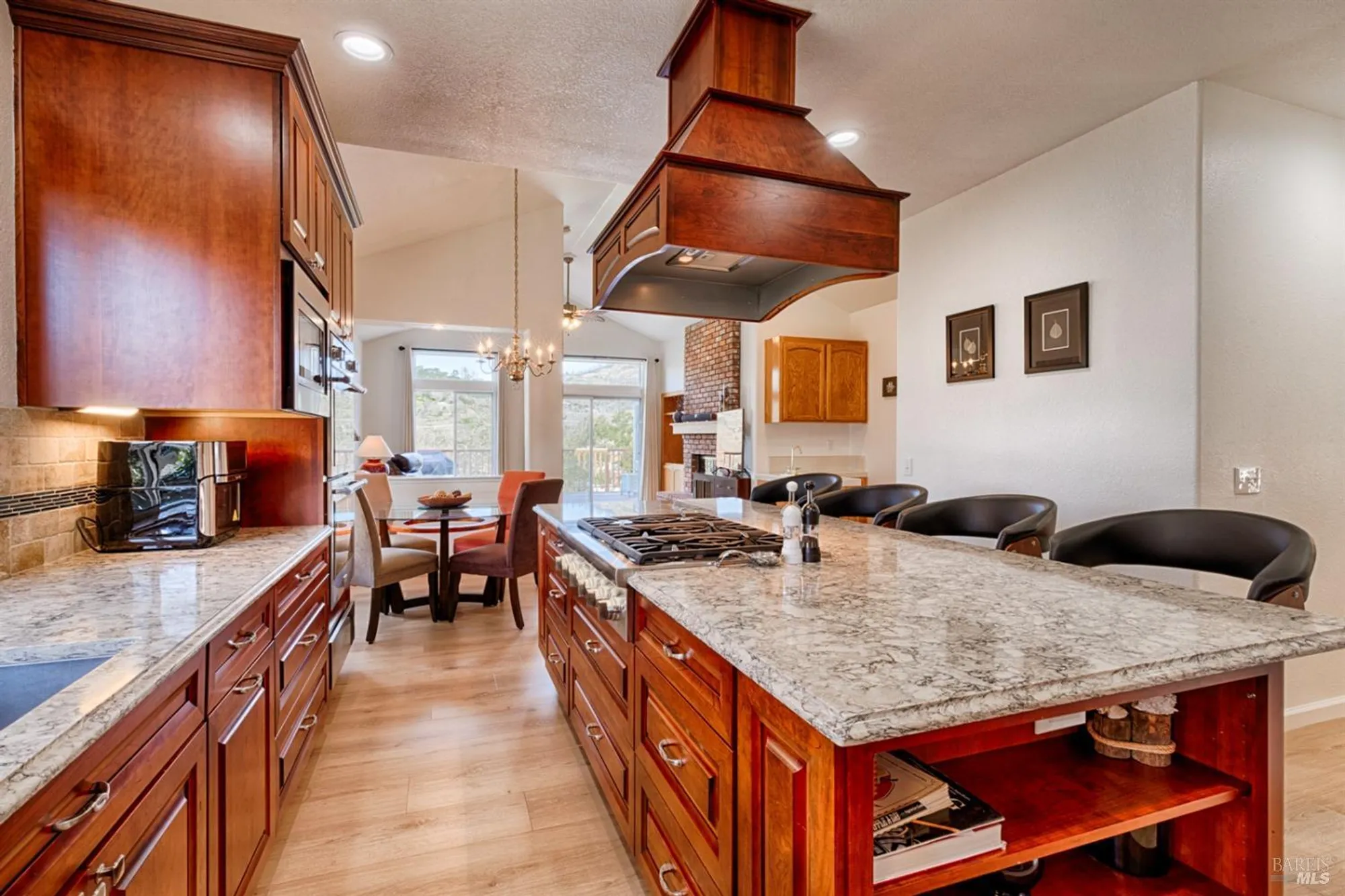 Property Slideshow image 19 of 55 | 6259 meadowstone dr, Santa Rosa, CA, 95409