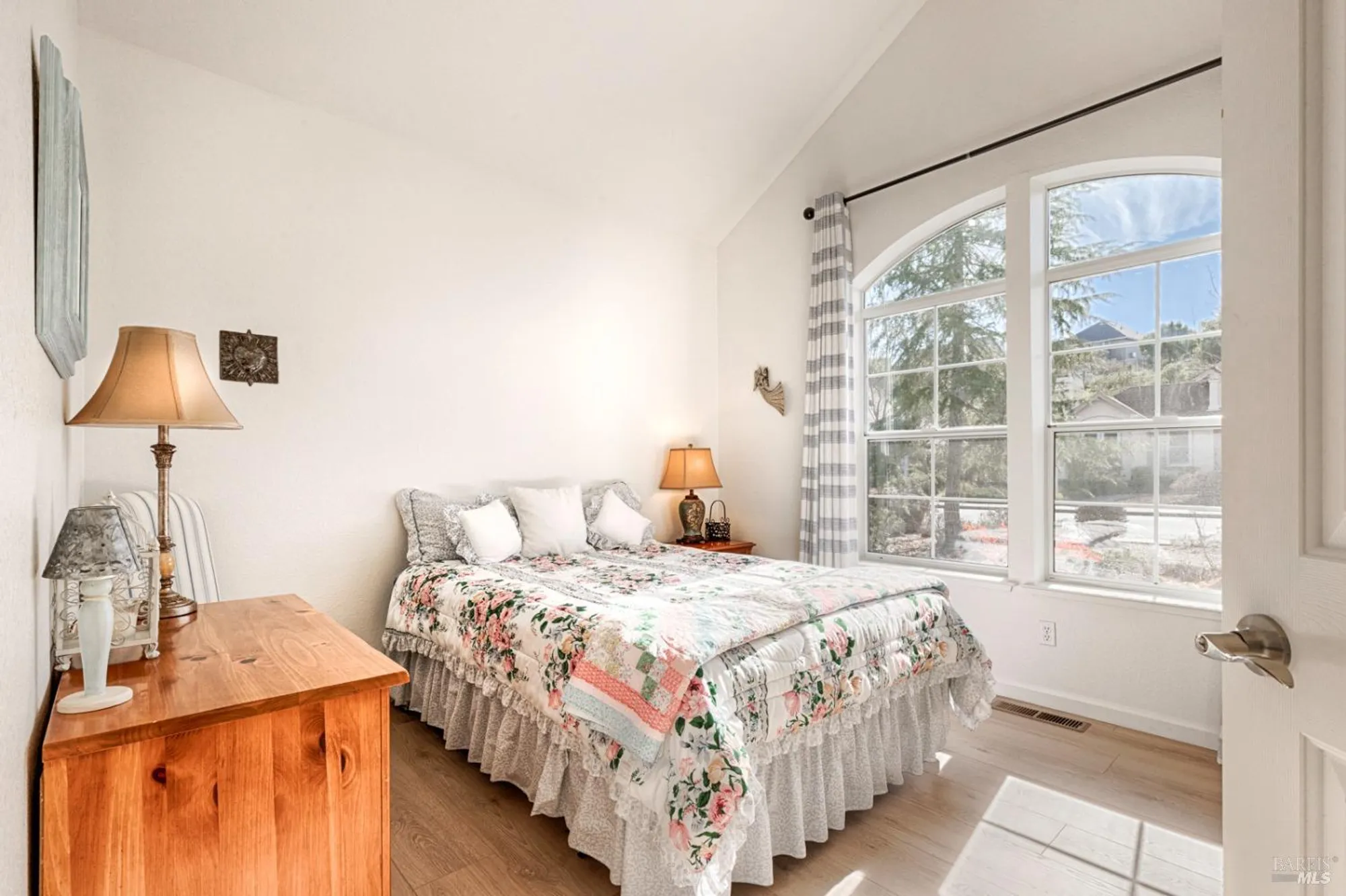 Property Slideshow image 40 of 55 | 6259 meadowstone dr, Santa Rosa, CA, 95409