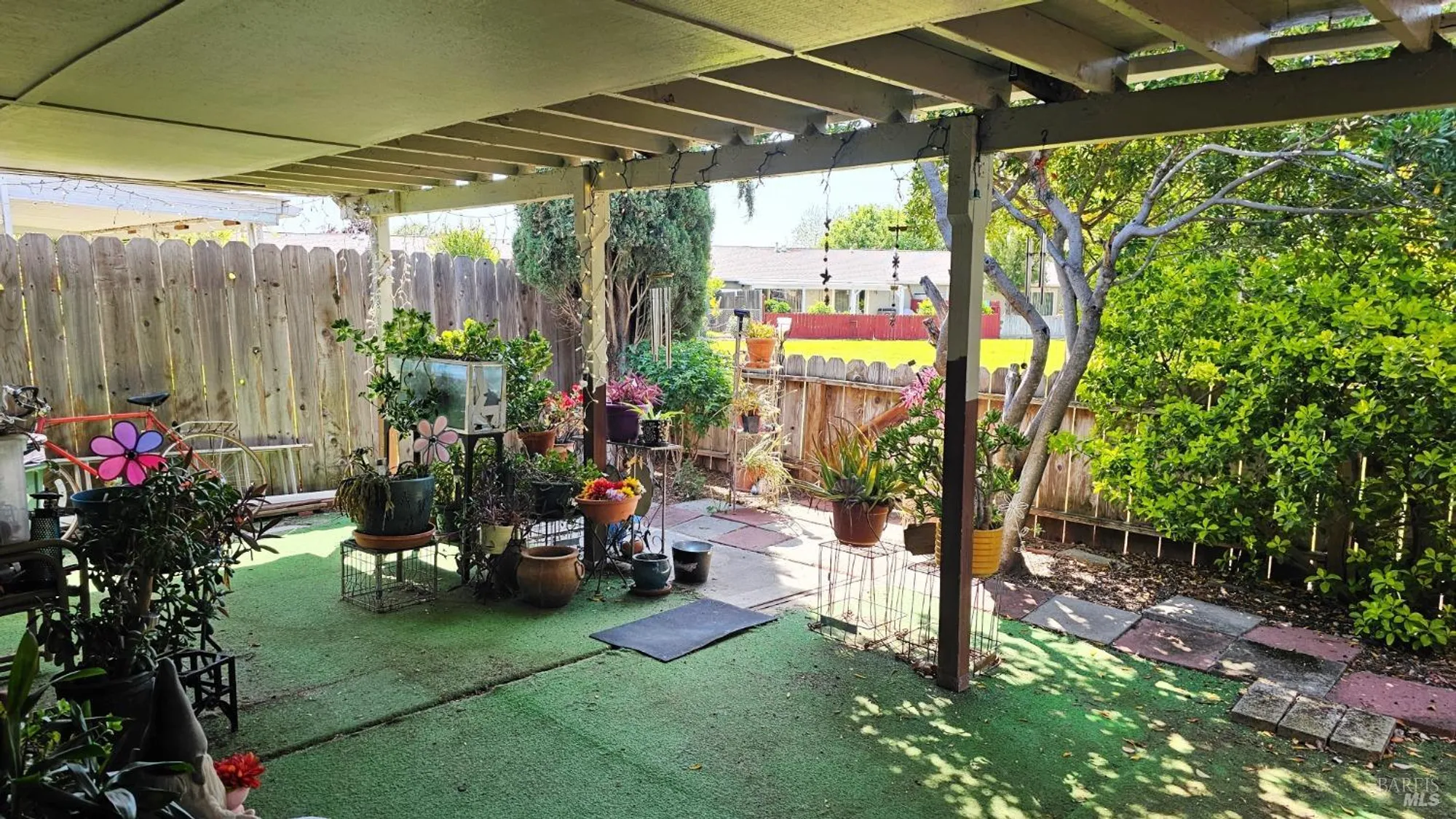 Property Slideshow image 9 of 17 | 124 monterey dr, Vacaville, CA, 95687