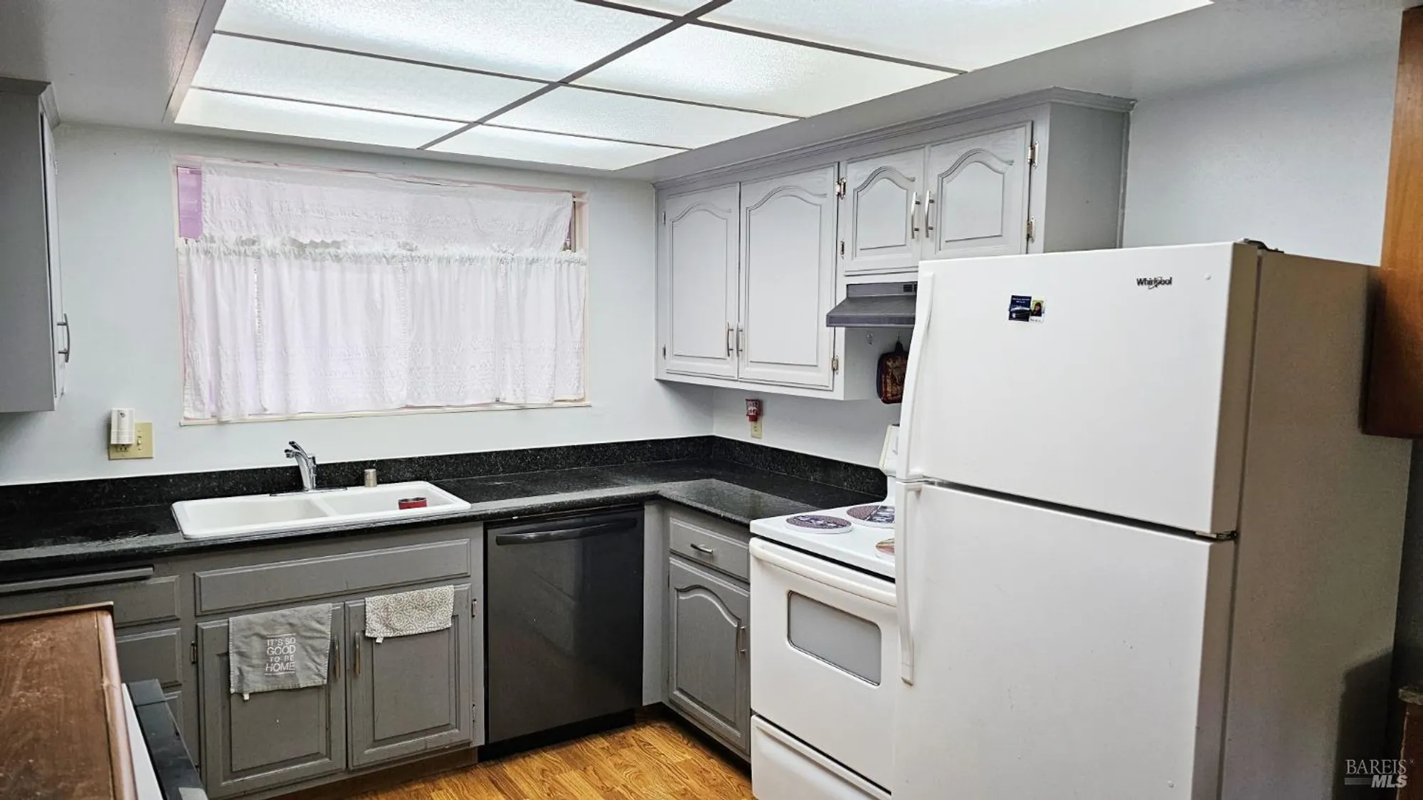 Property Slideshow image 7 of 17 | 124 monterey dr, Vacaville, CA, 95687