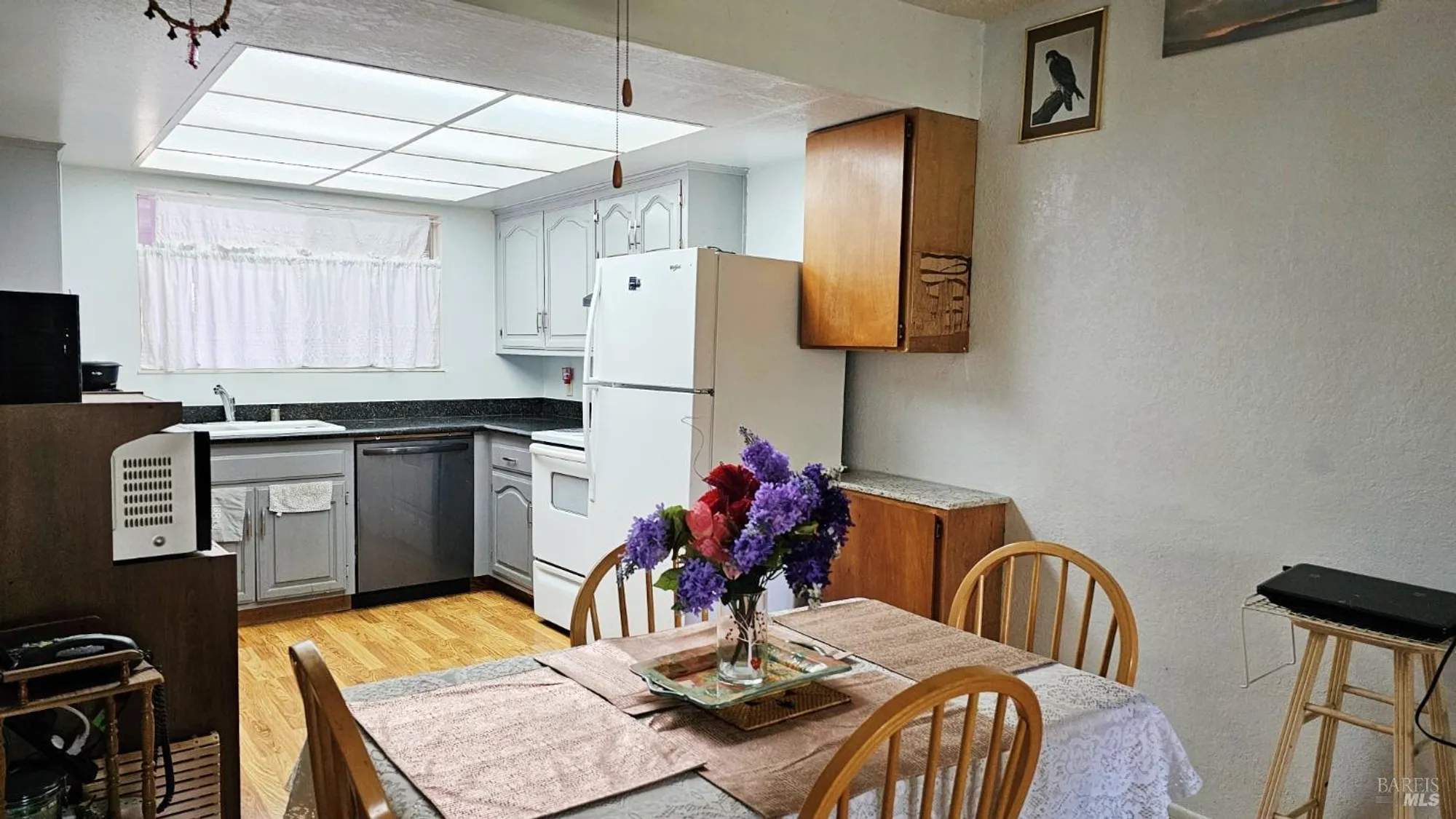 Property Slideshow image 6 of 17 | 124 monterey dr, Vacaville, CA, 95687