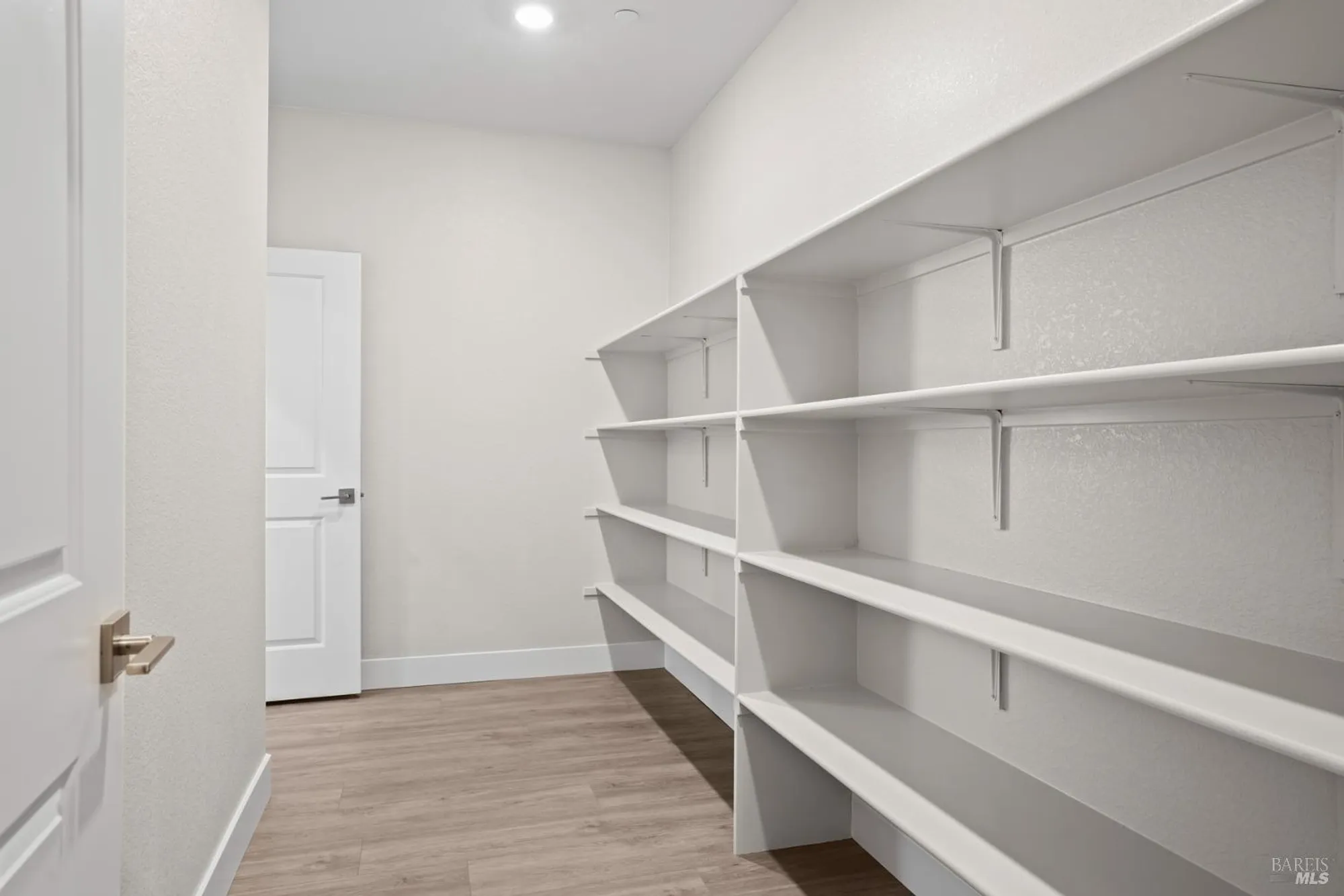 Property Slideshow image 14 of 28 | 2210 rustic oak ln, Rio Vista, CA, 94571