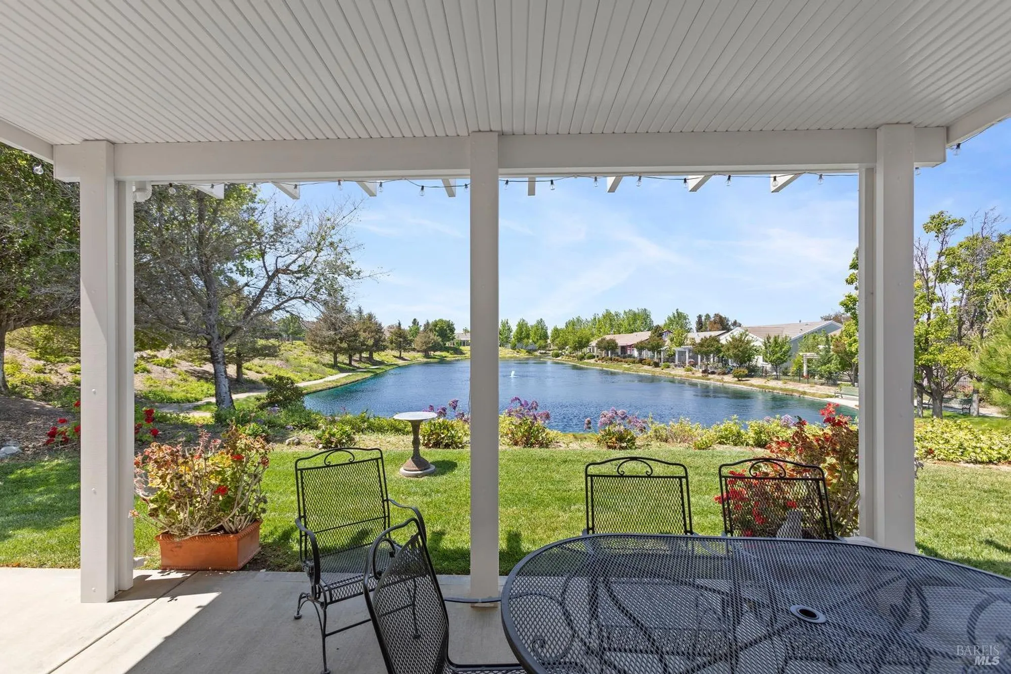 Property Slideshow image 8 of 40 | 573 laurel pl, Rio Vista, CA, 94571