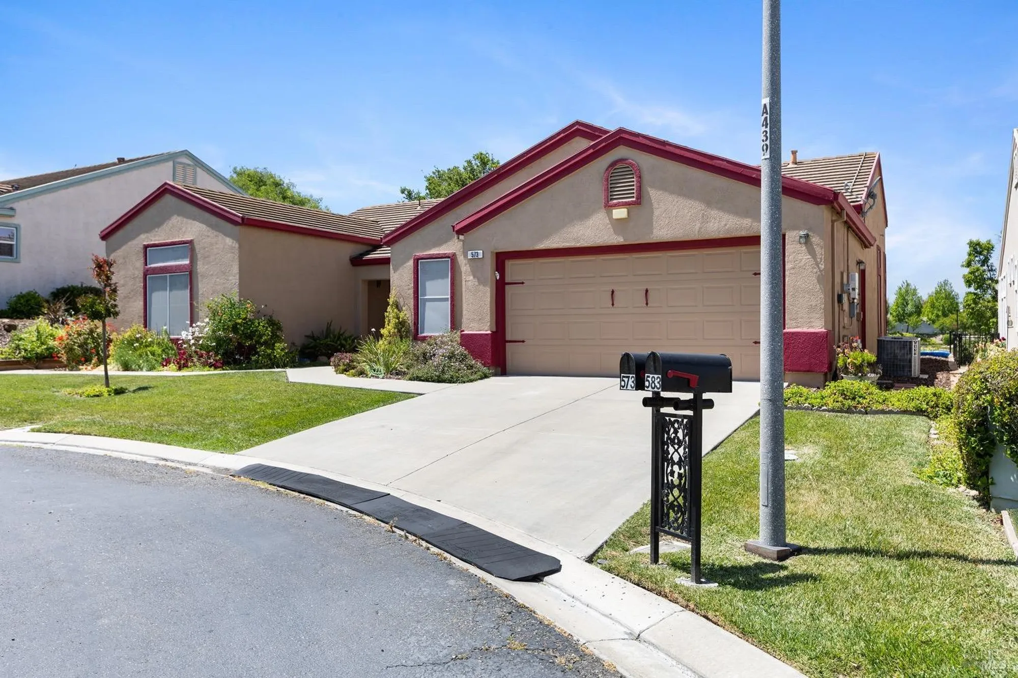 Property Slideshow image 6 of 40 | 573 laurel pl, Rio Vista, CA, 94571