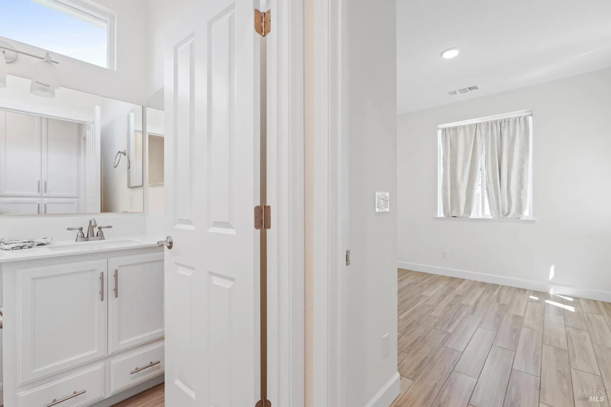 Property Slideshow image 23 of 29 | 292 harvest hills ln, Rio Vista, CA, 94571