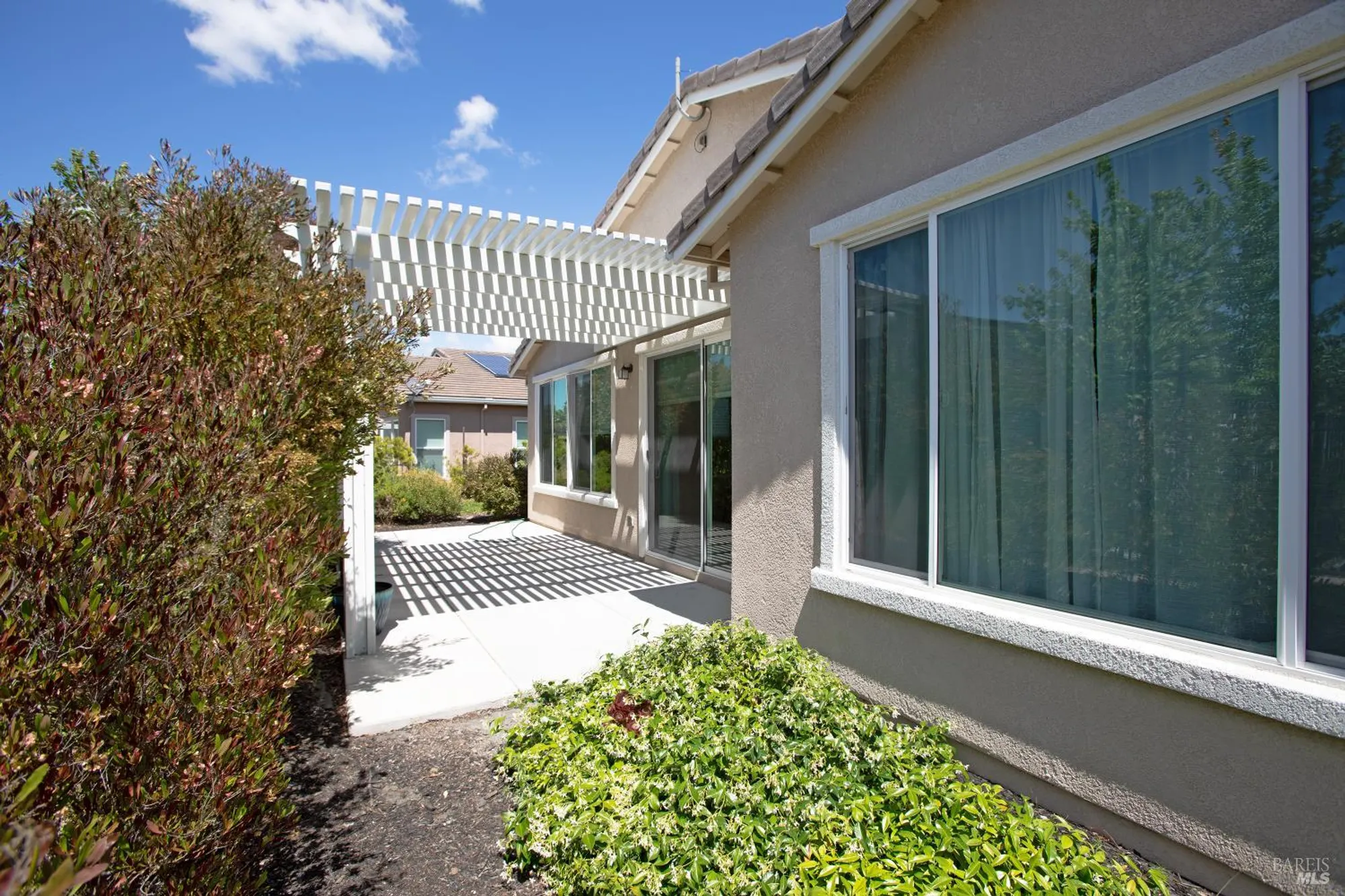 Property Slideshow image 9 of 29 | 292 harvest hills ln, Rio Vista, CA, 94571