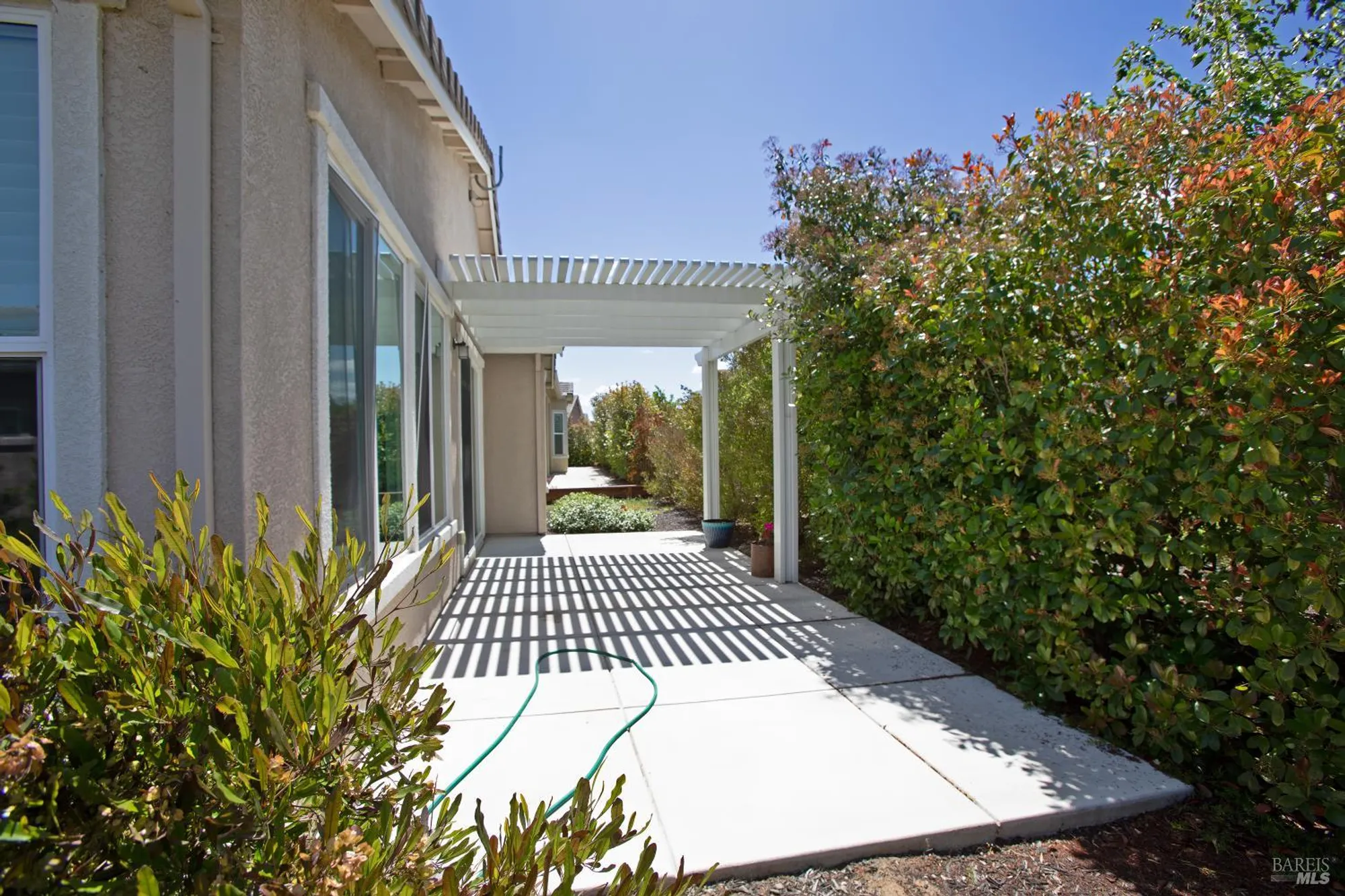 Property Slideshow image 5 of 29 | 292 harvest hills ln, Rio Vista, CA, 94571