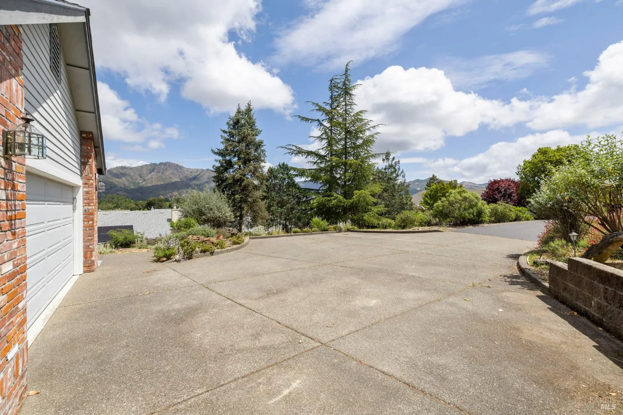 Property Slideshow image 9 of 81 | 405 crestridge pl, Santa Rosa, CA, 95409