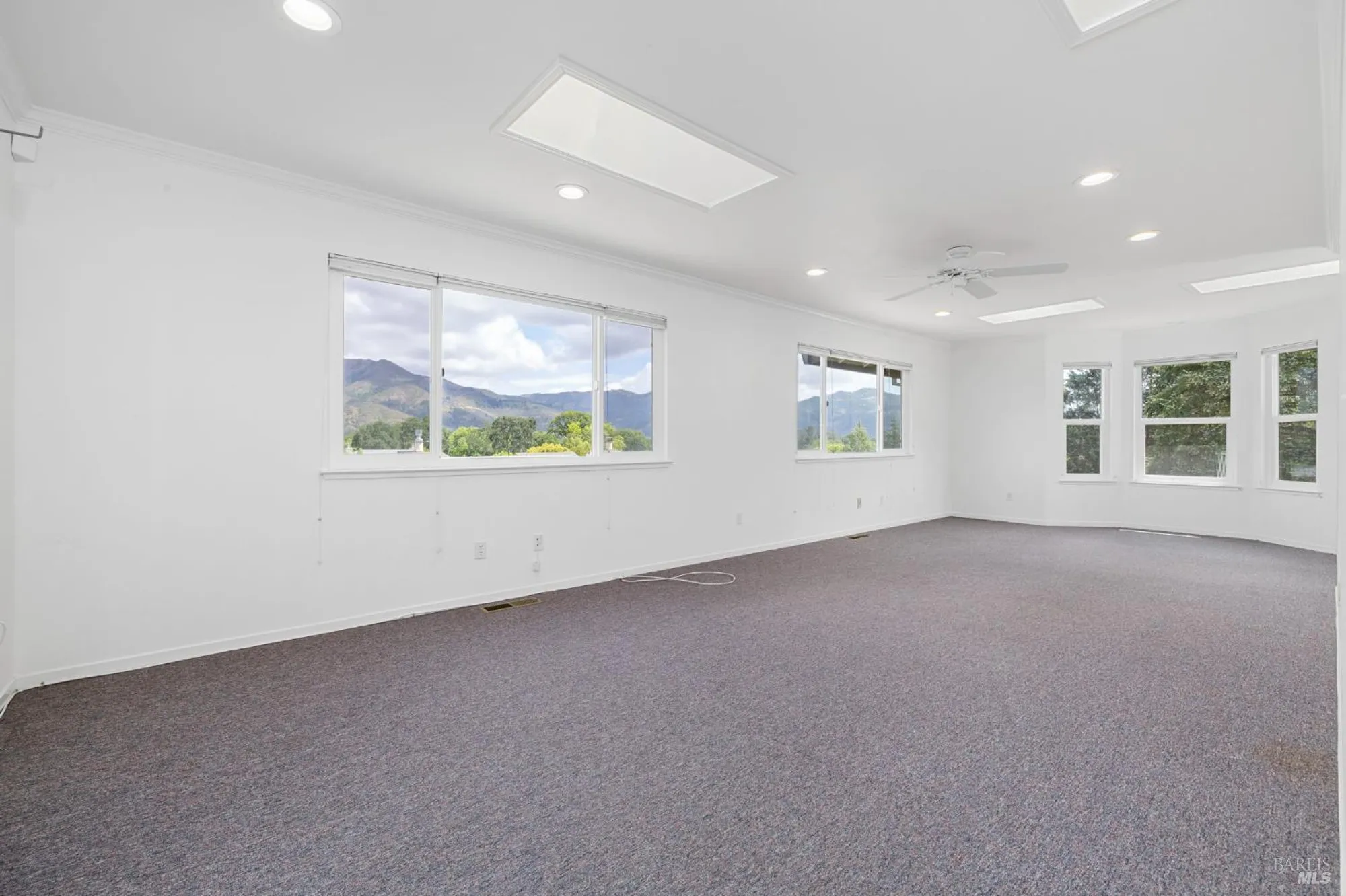 Property Slideshow image 44 of 81 | 405 crestridge pl, Santa Rosa, CA, 95409