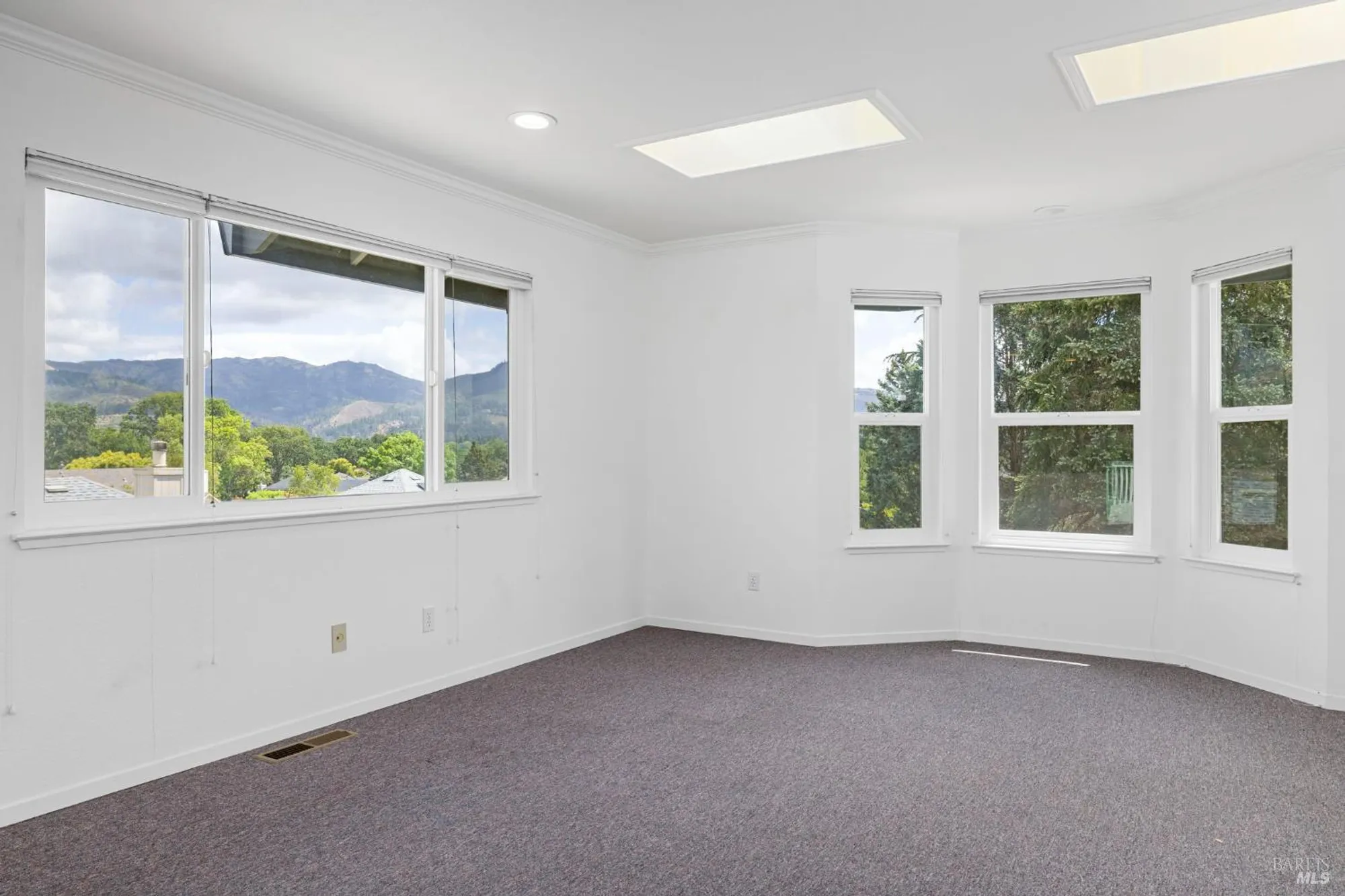 Property Slideshow image 46 of 81 | 405 crestridge pl, Santa Rosa, CA, 95409