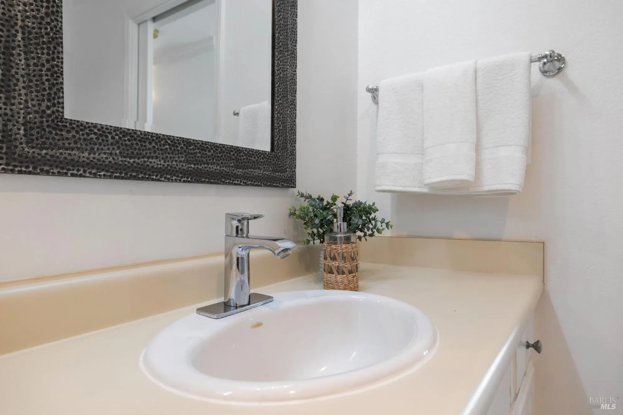 Property Slideshow image 51 of 81 | 405 crestridge pl, Santa Rosa, CA, 95409