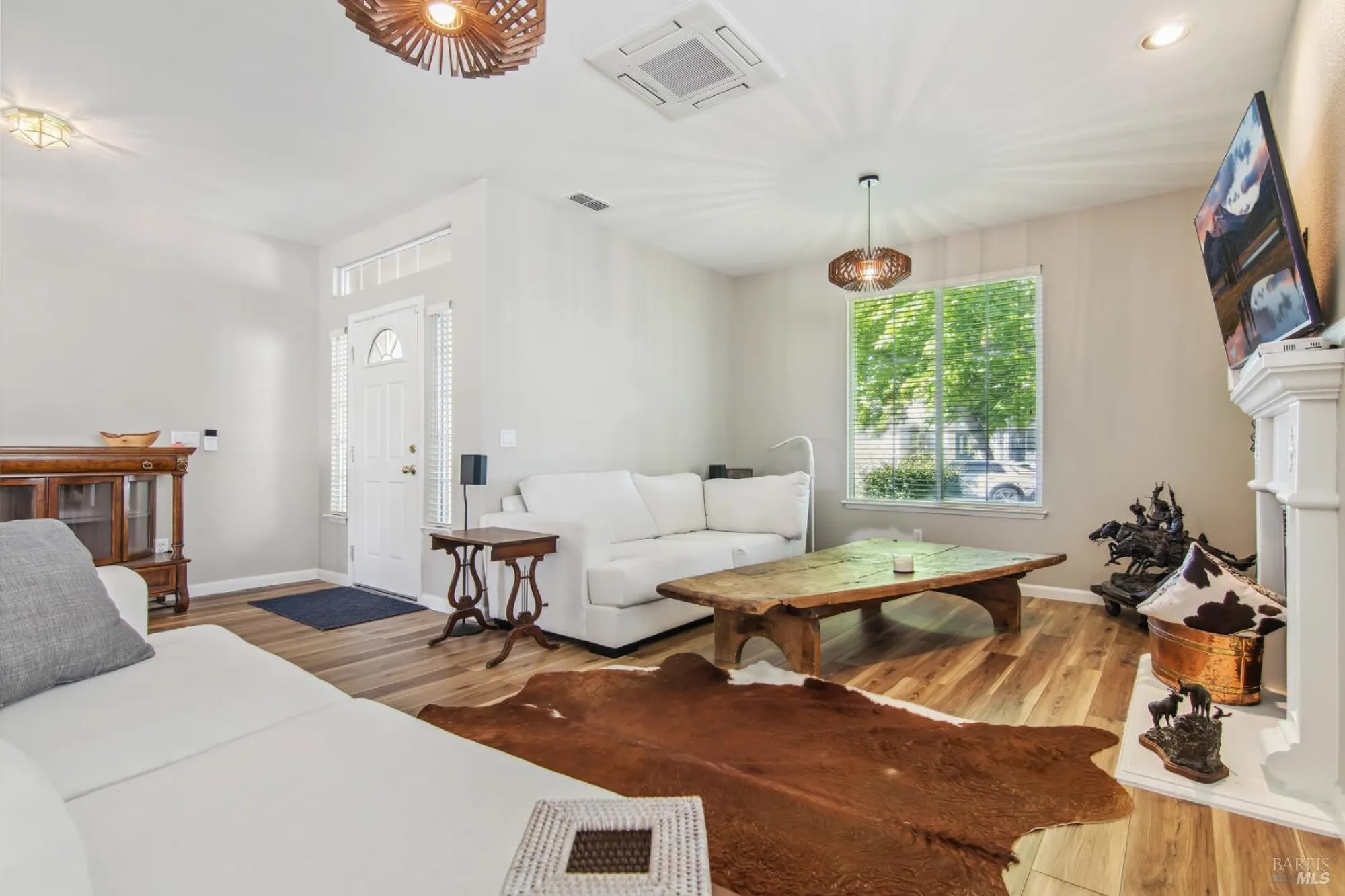 Property Slideshow image 8 of 57 | 670 turnberry ter, Rio Vista, CA, 94571