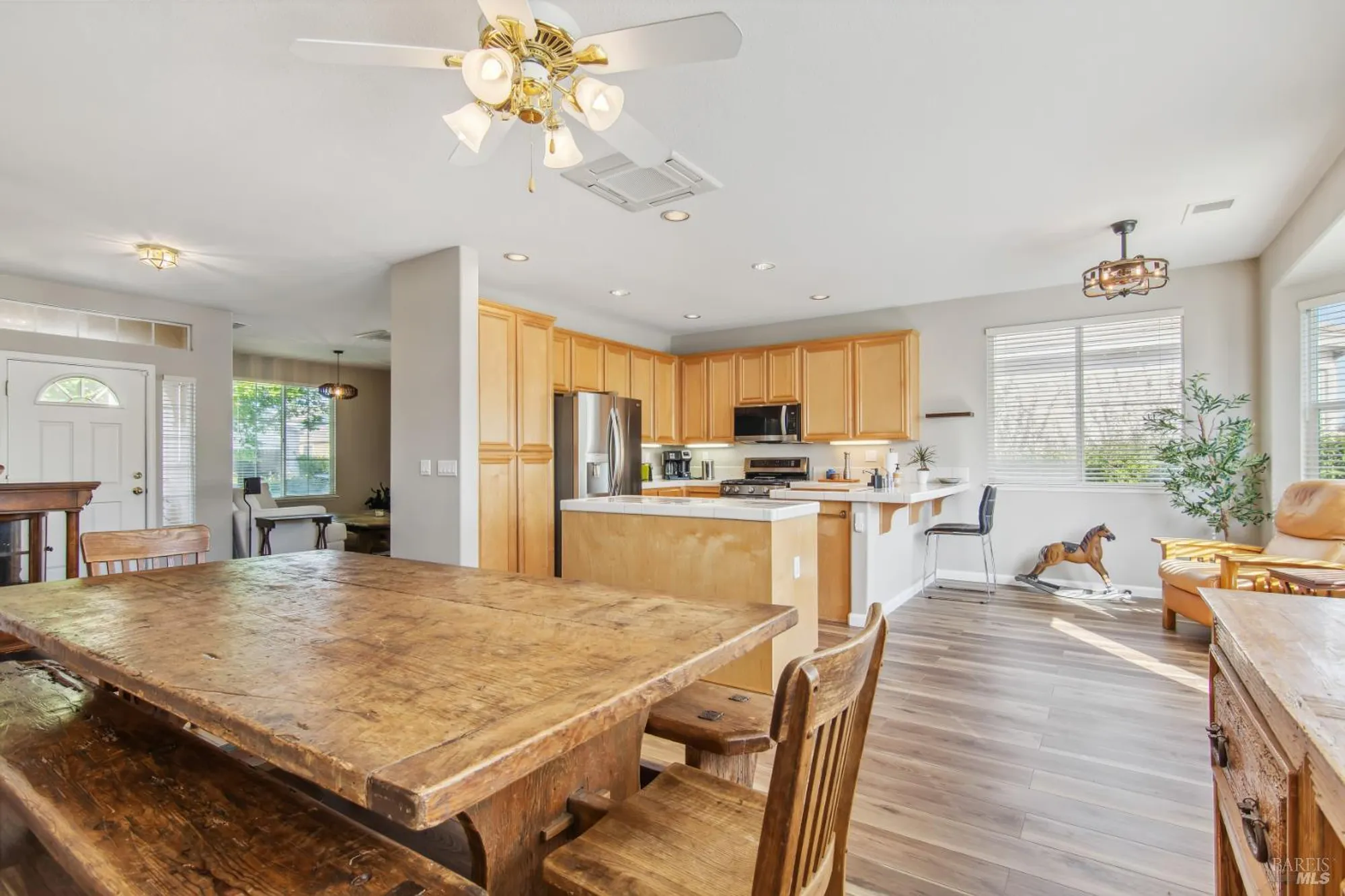 Property Slideshow image 12 of 57 | 670 turnberry ter, Rio Vista, CA, 94571