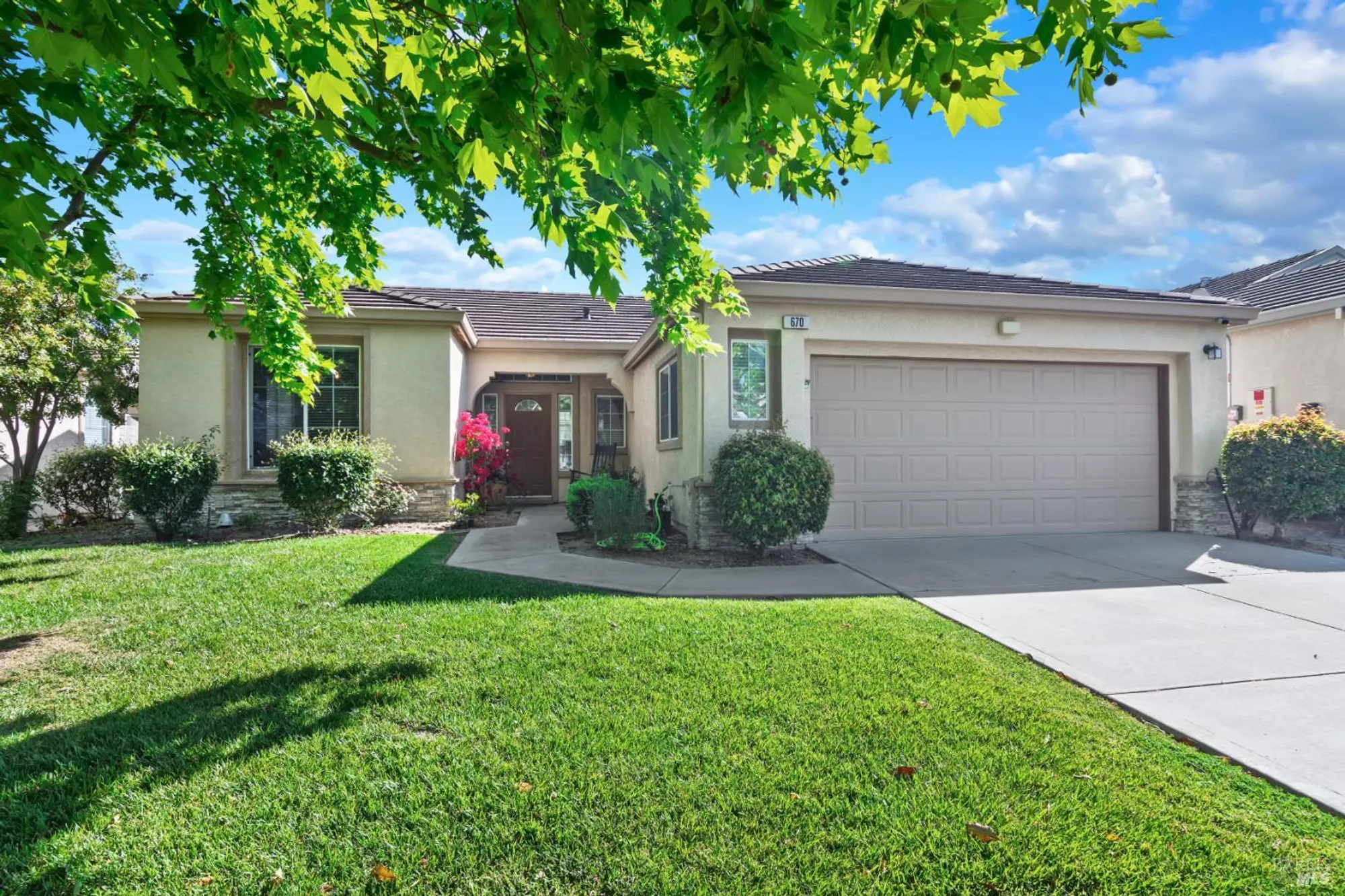 Property Slideshow image 2 of 57 | 670 turnberry ter, Rio Vista, CA, 94571