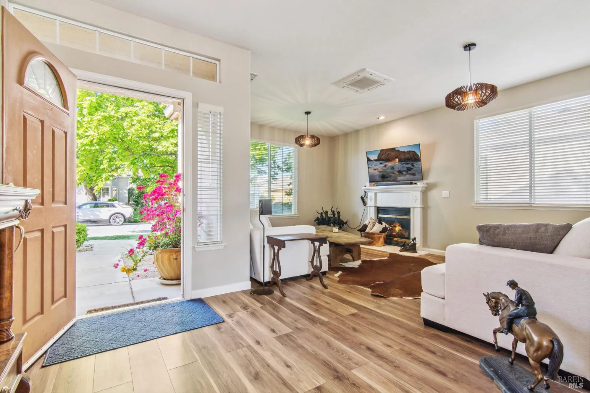 Property Slideshow image 6 of 57 | 670 turnberry ter, Rio Vista, CA, 94571