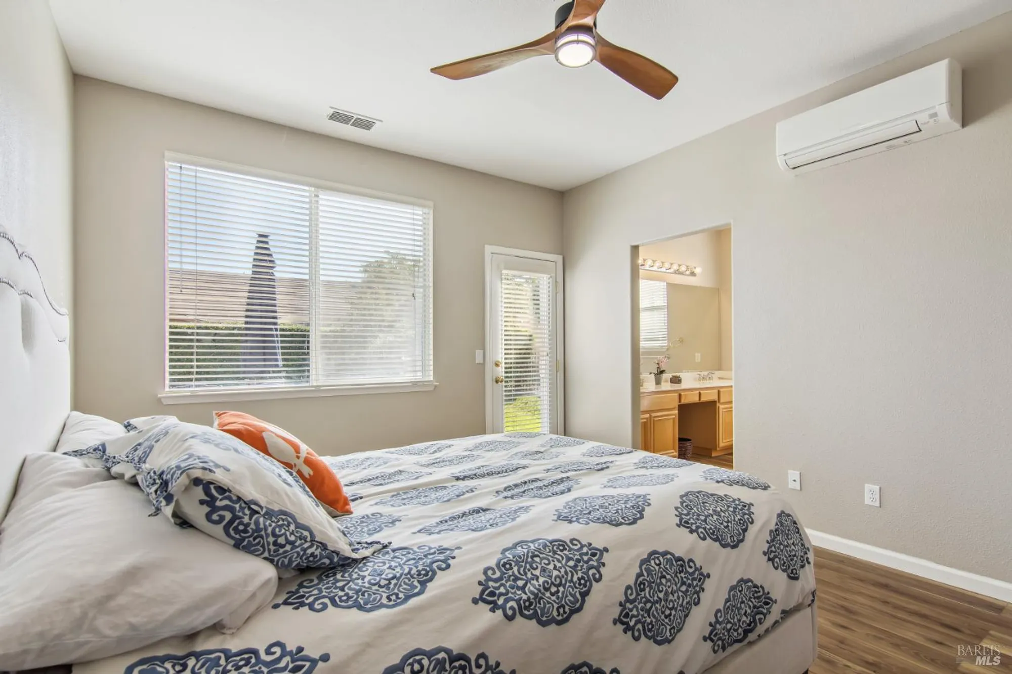 Property Slideshow image 22 of 57 | 670 turnberry ter, Rio Vista, CA, 94571