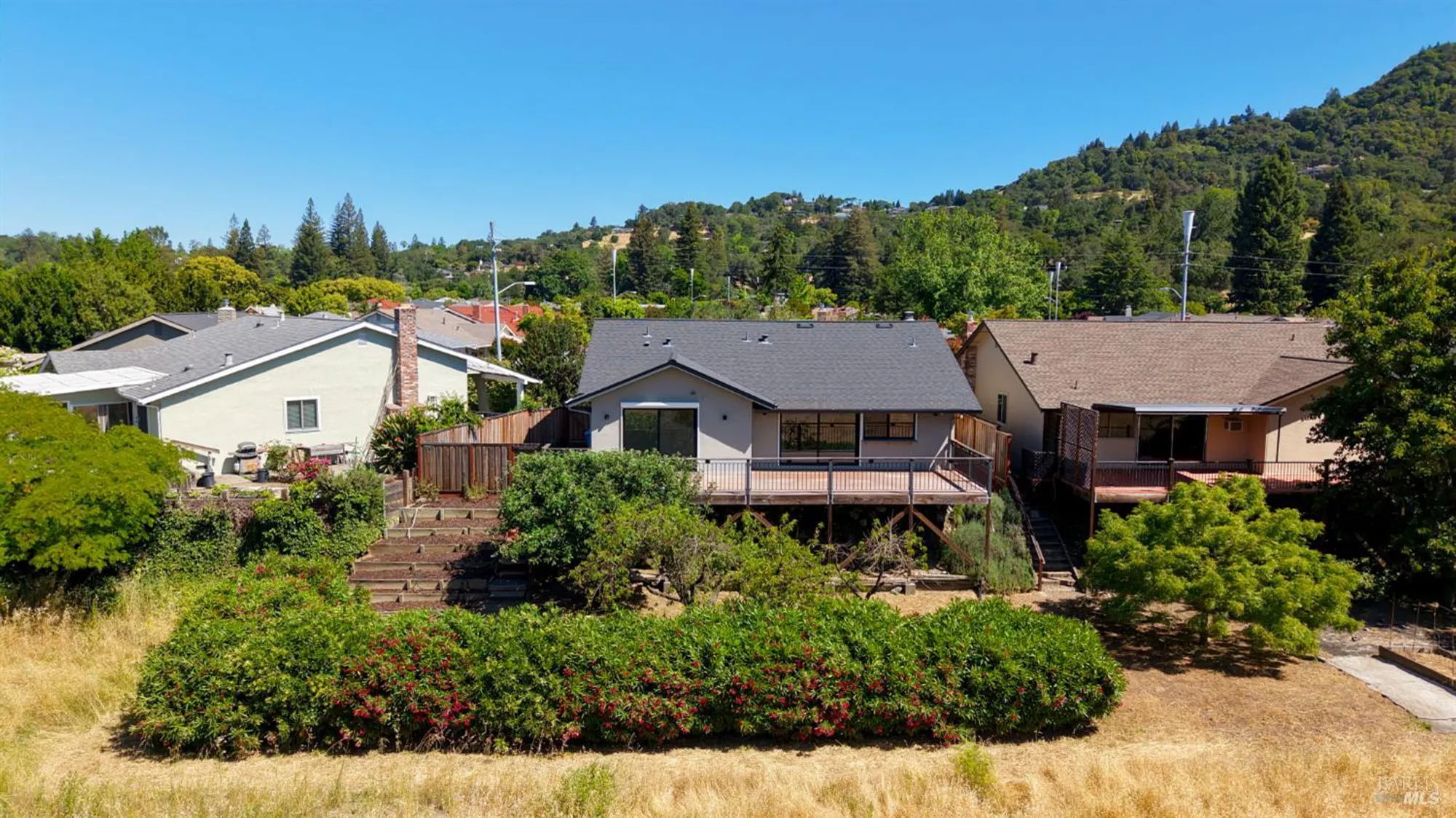 Property Slideshow image 21 of 36 | 1306 pinon dr, Healdsburg, CA, 95448