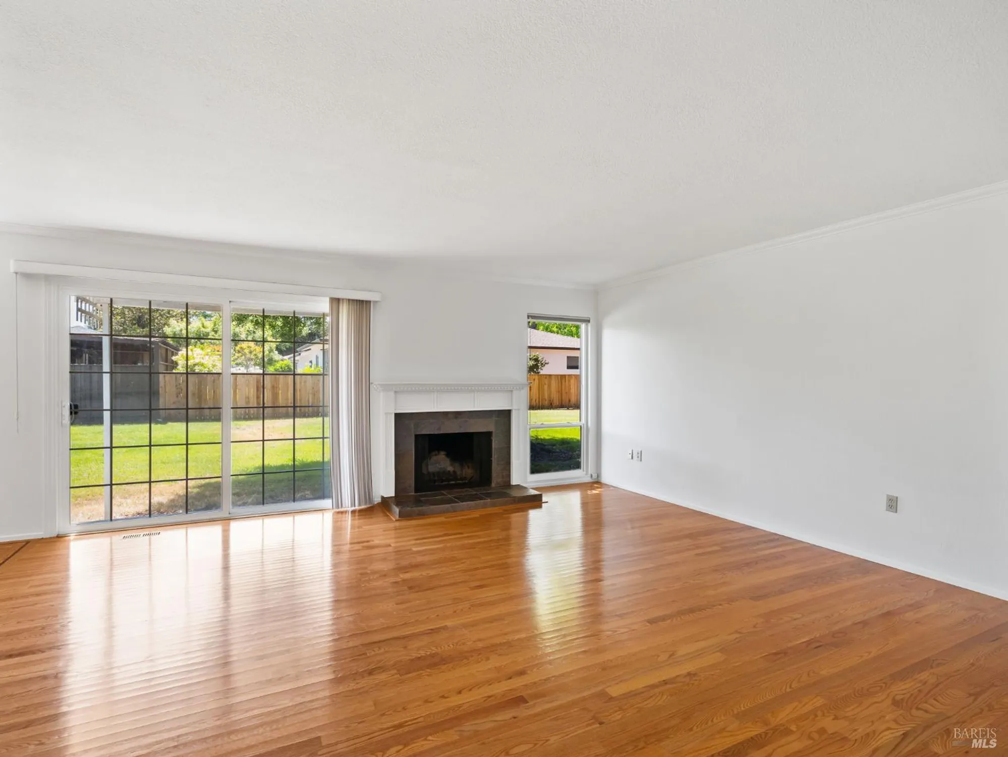 Property Slideshow image 8 of 36 | 145 temelec cir, Sonoma, CA, 95476