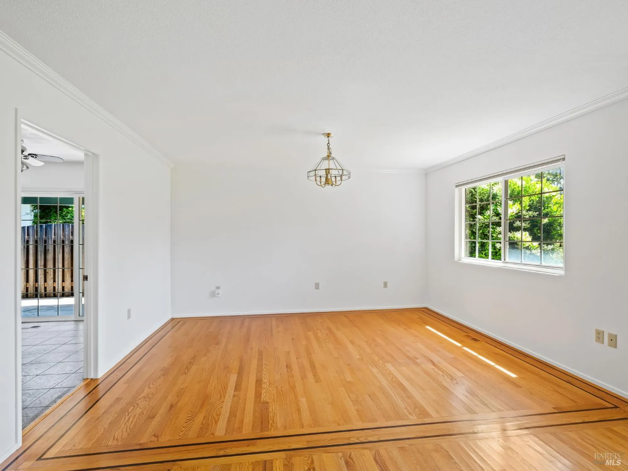 Property Slideshow image 11 of 36 | 145 temelec cir, Sonoma, CA, 95476