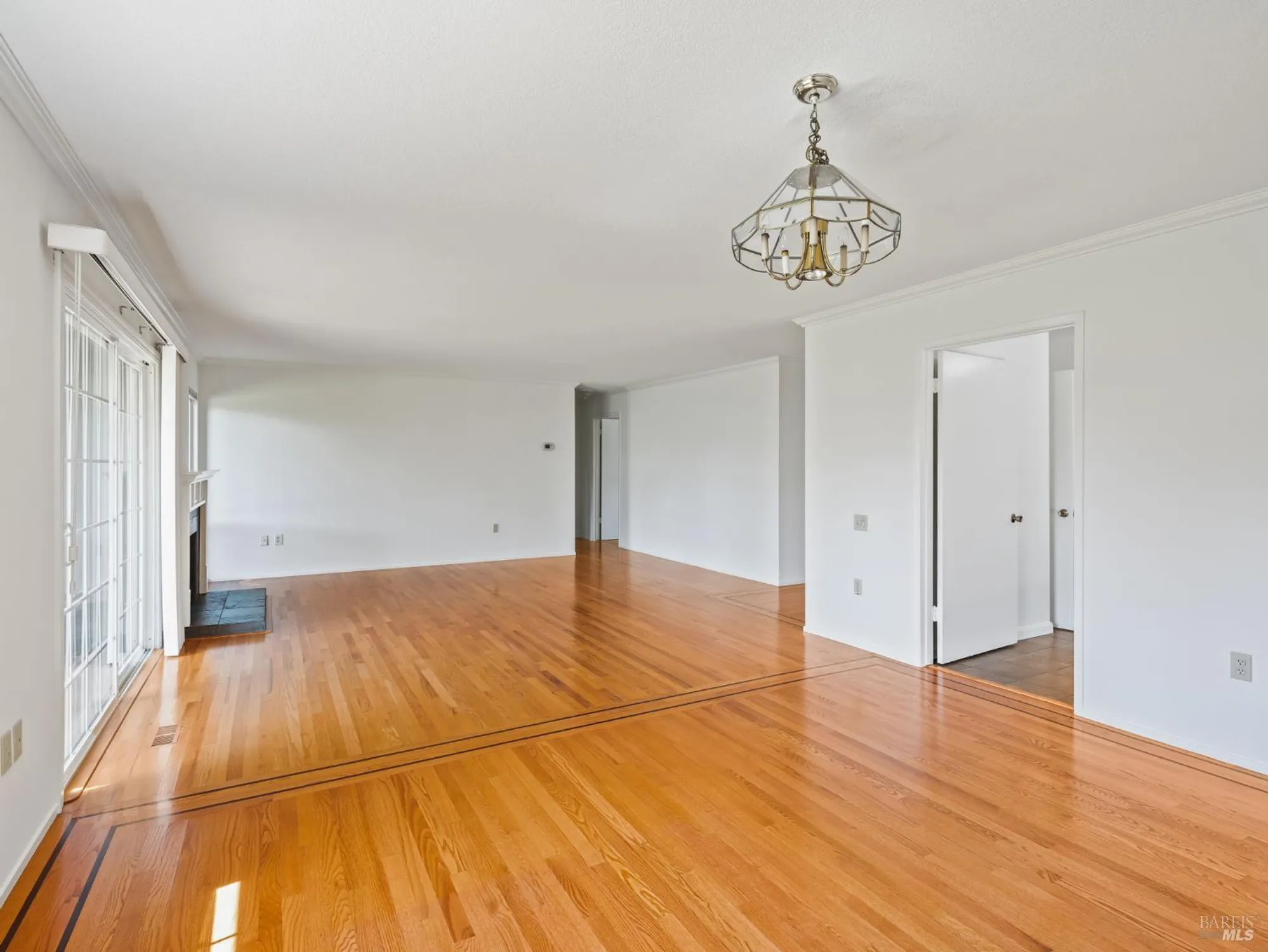 Property Slideshow image 17 of 36 | 145 temelec cir, Sonoma, CA, 95476