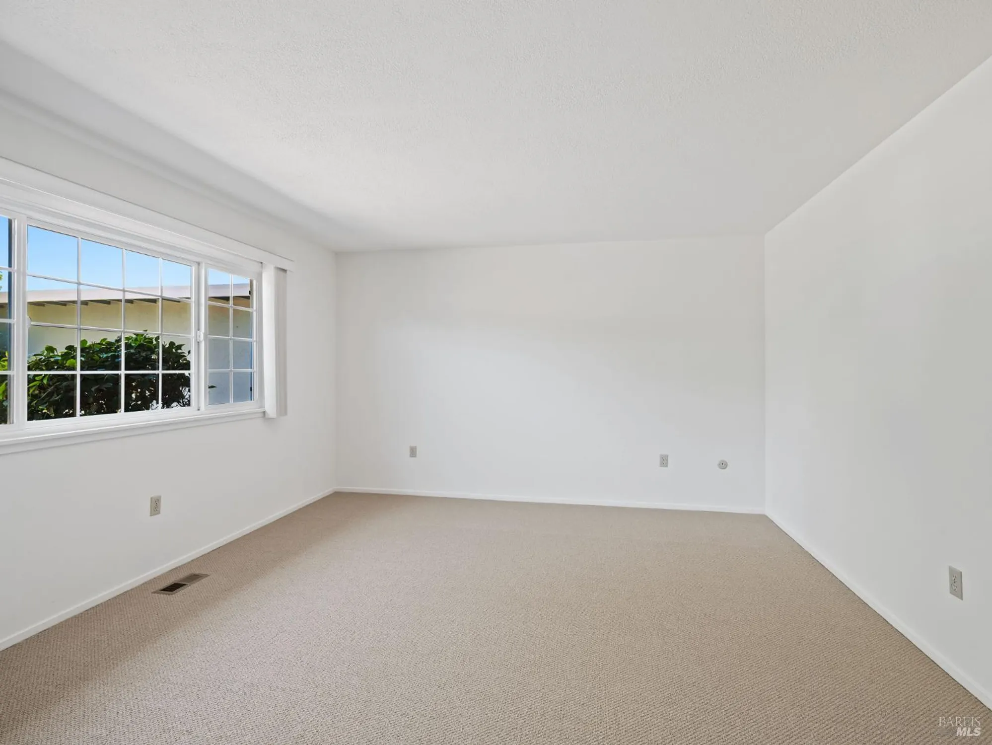 Property Slideshow image 22 of 36 | 145 temelec cir, Sonoma, CA, 95476