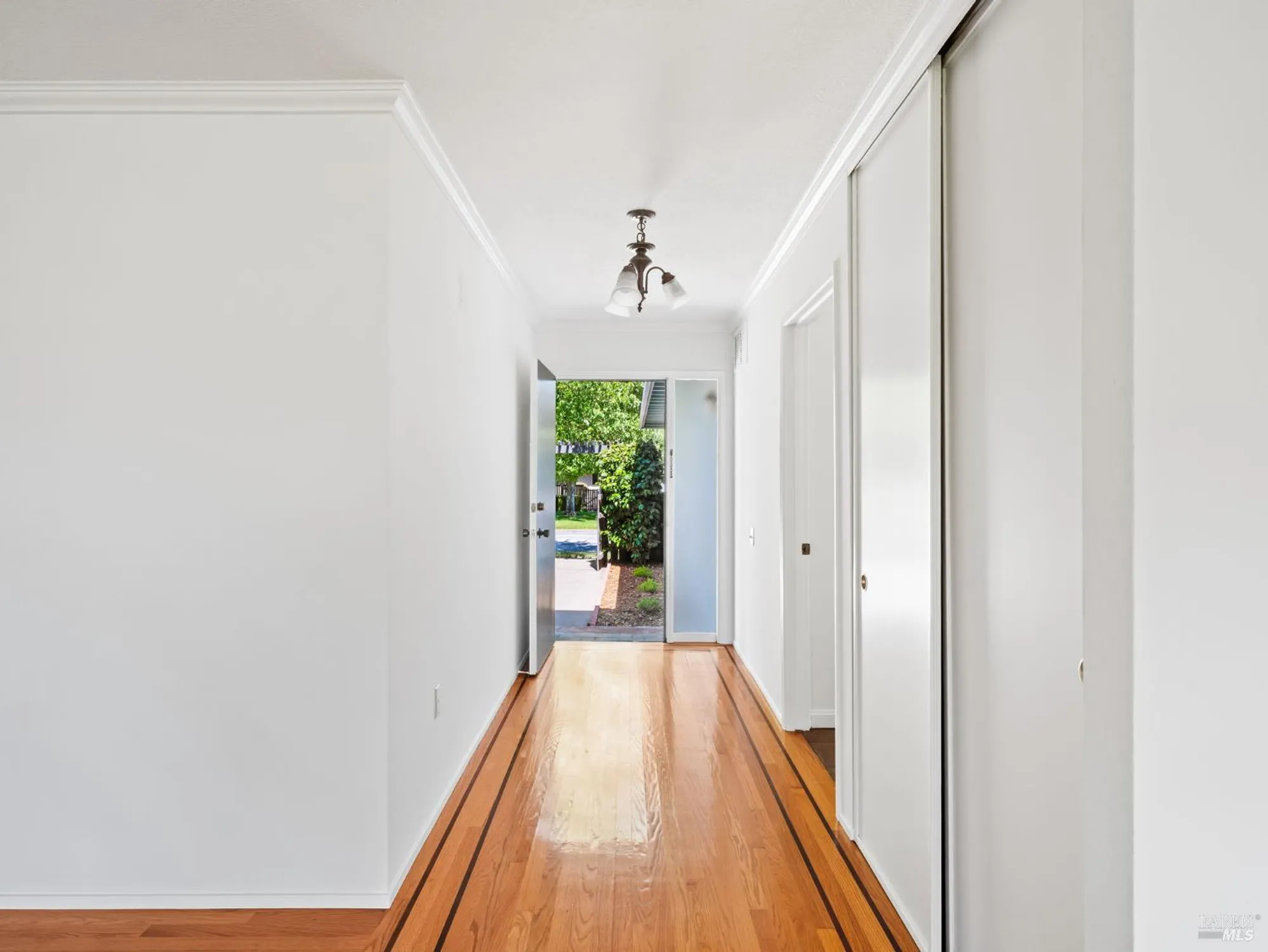 Property Slideshow image 5 of 36 | 145 temelec cir, Sonoma, CA, 95476