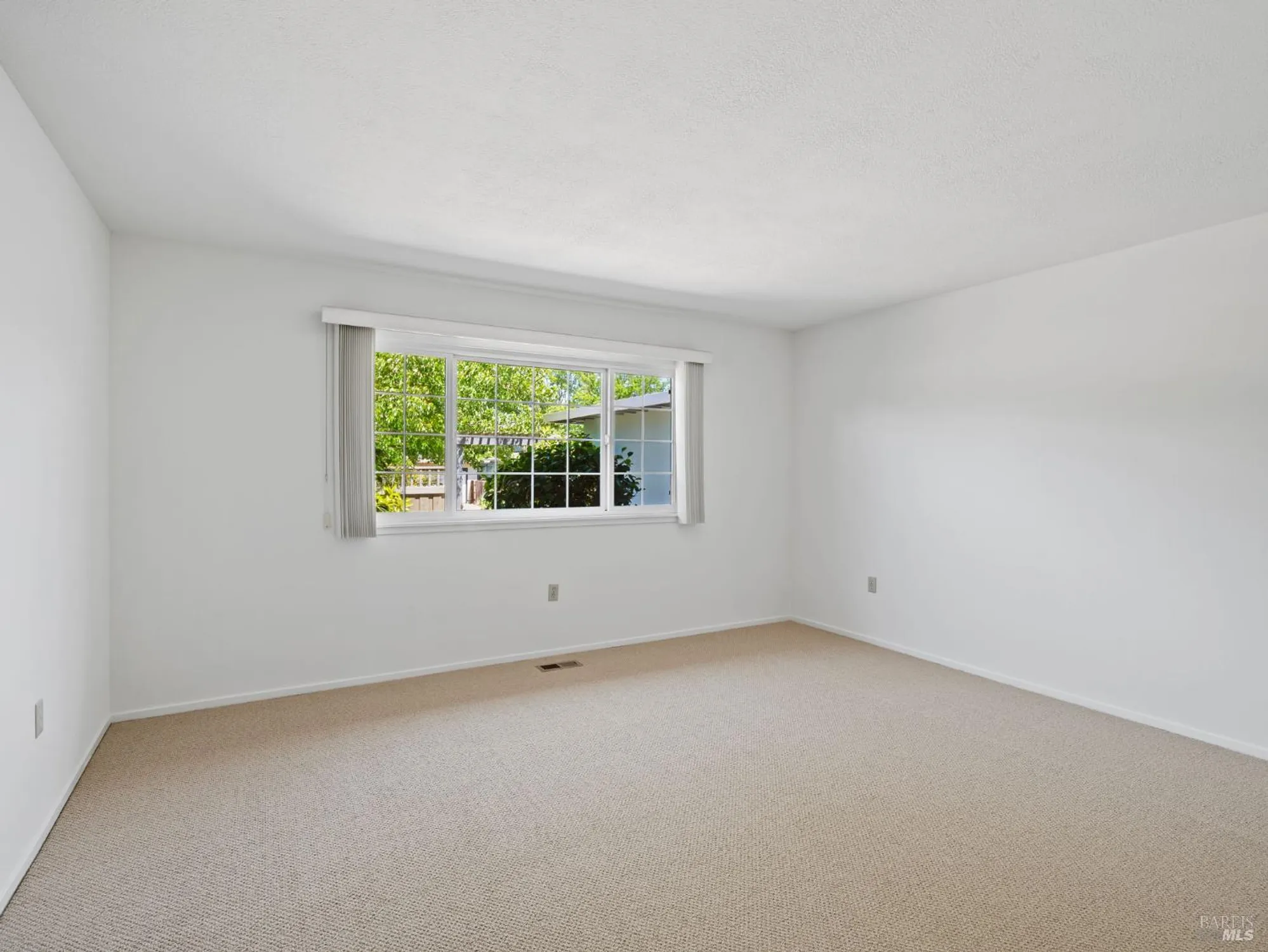 Property Slideshow image 21 of 36 | 145 temelec cir, Sonoma, CA, 95476