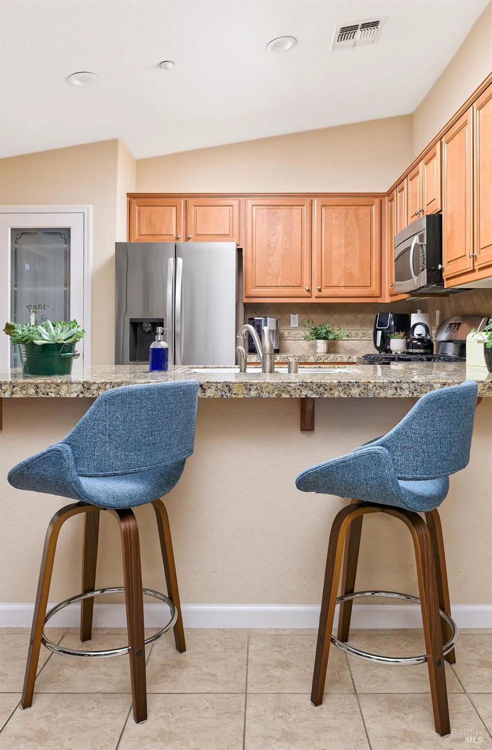 Property Slideshow image 10 of 24 | 417 anglebrook, Rio Vista, CA, 94571