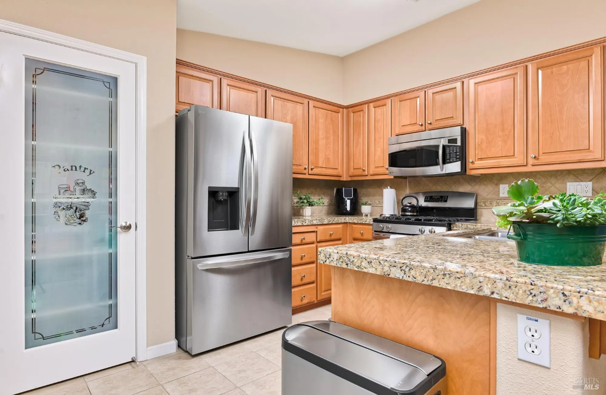 Property Slideshow image 8 of 24 | 417 anglebrook, Rio Vista, CA, 94571